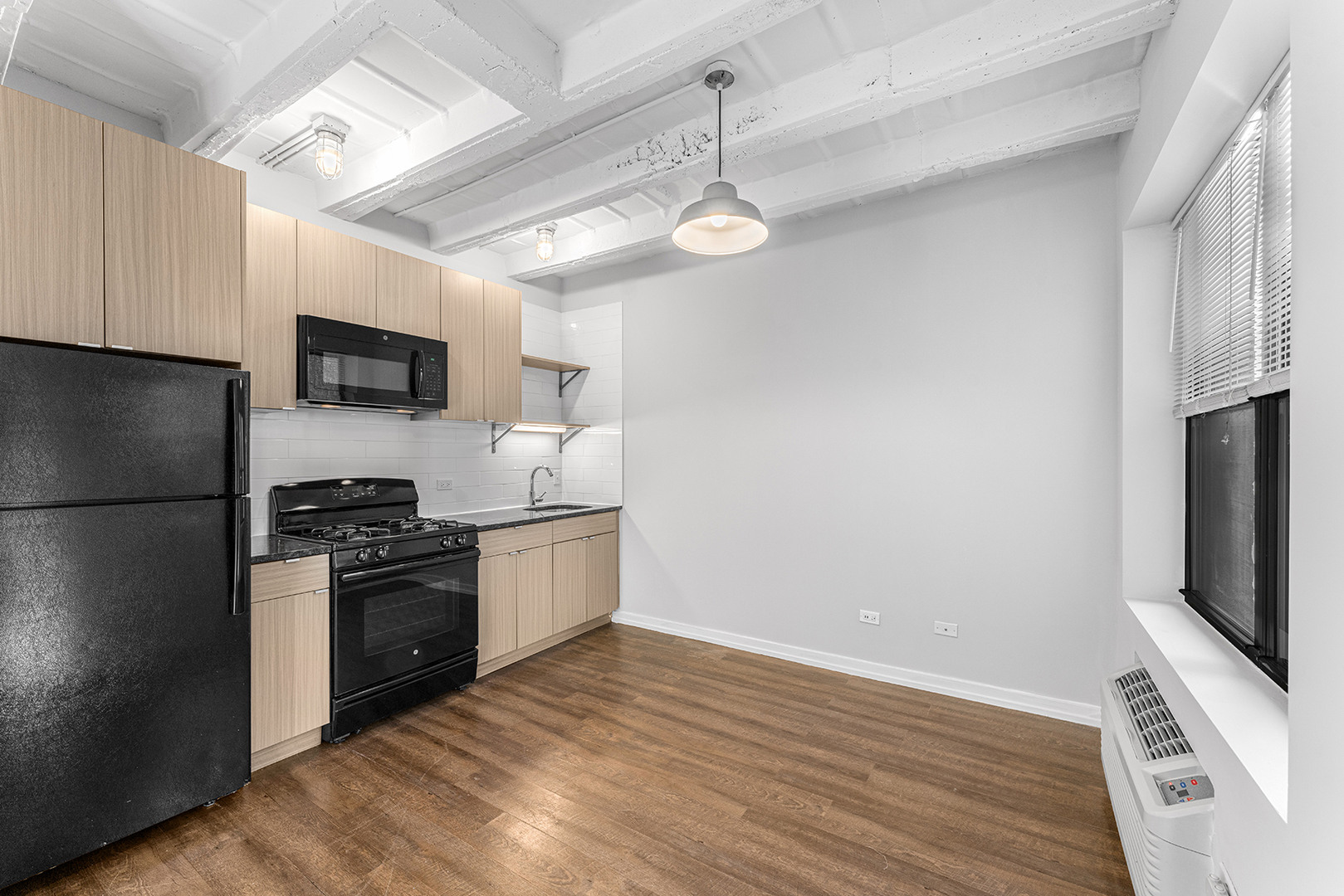 5718 N Winthrop Avenue Unit: 712