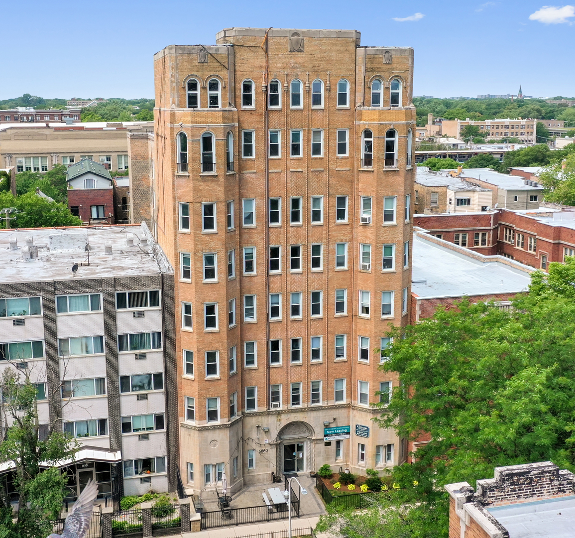 5860 N Kenmore Avenue Unit: 609