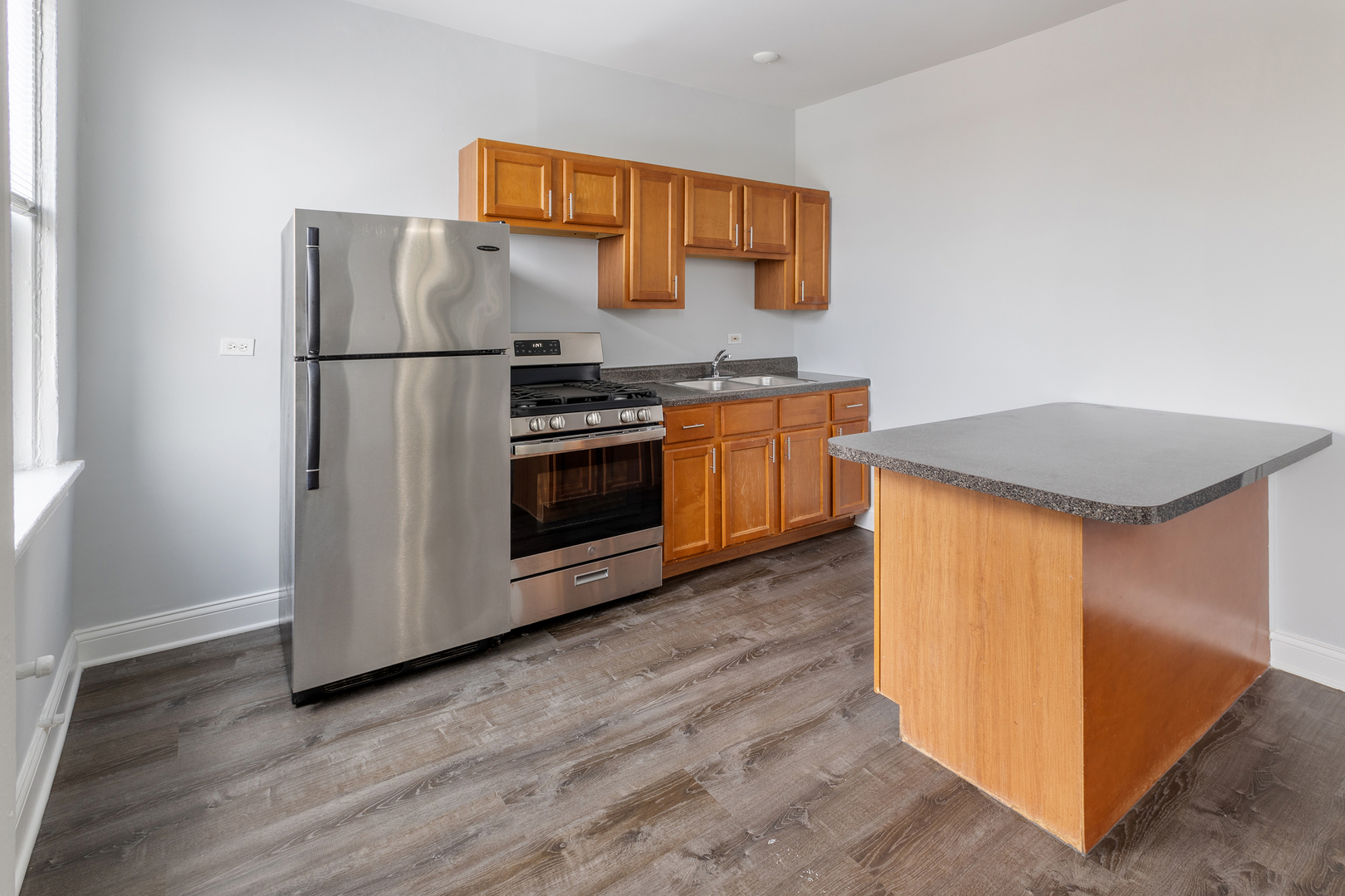 5860 N Kenmore Avenue Unit: 609