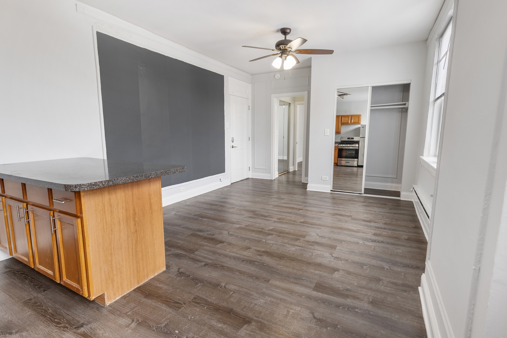 5860 N Kenmore Avenue Unit: 609