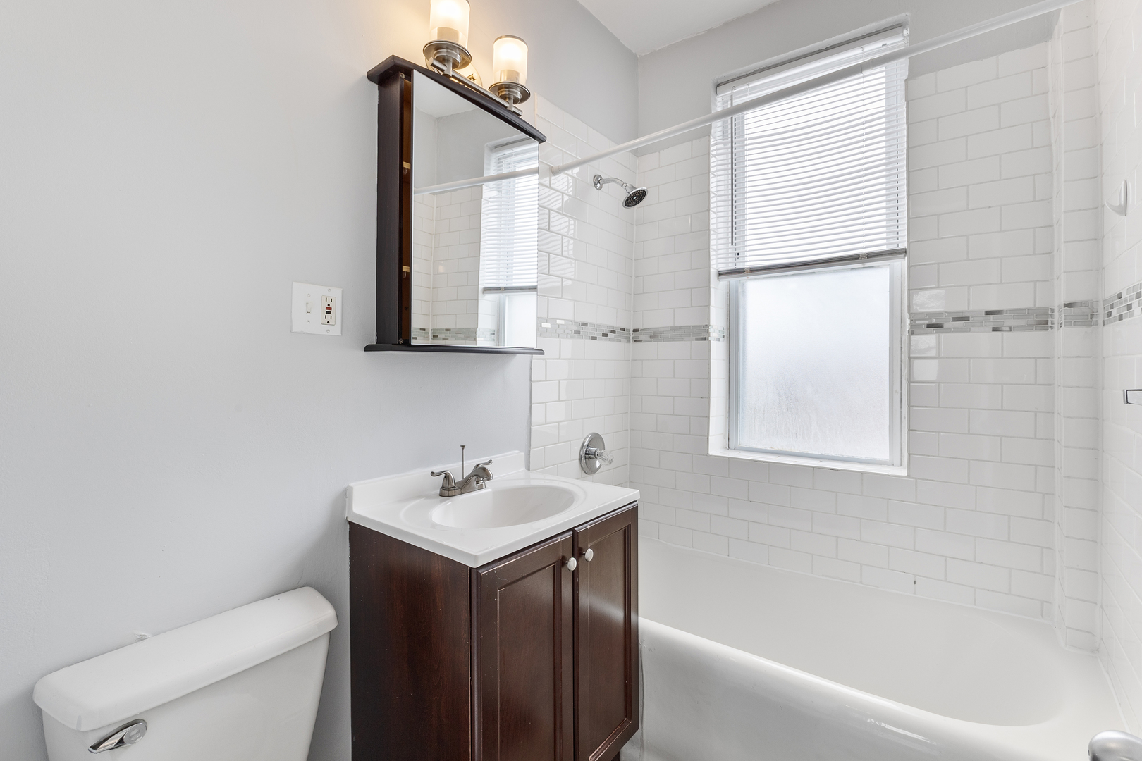 5860 N Kenmore Avenue Unit: 609