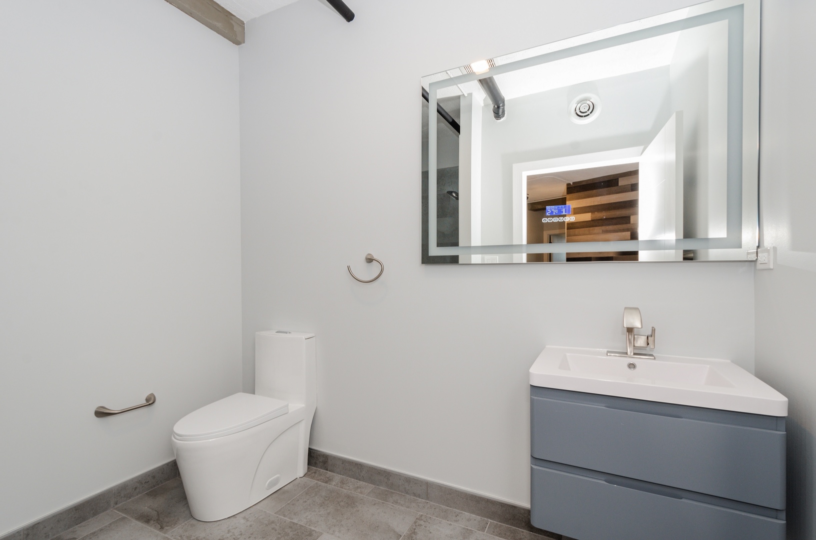 7645 N SHERIDAN Road Unit: 413