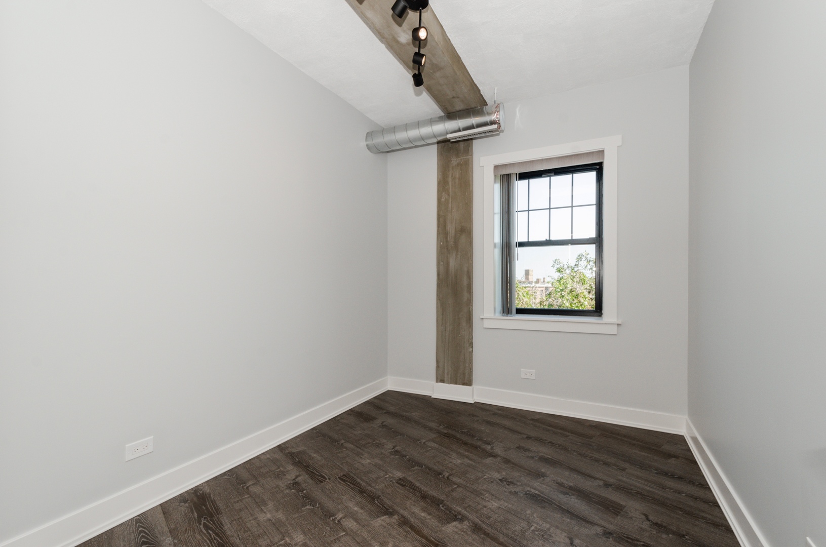 7645 N SHERIDAN Road Unit: 413