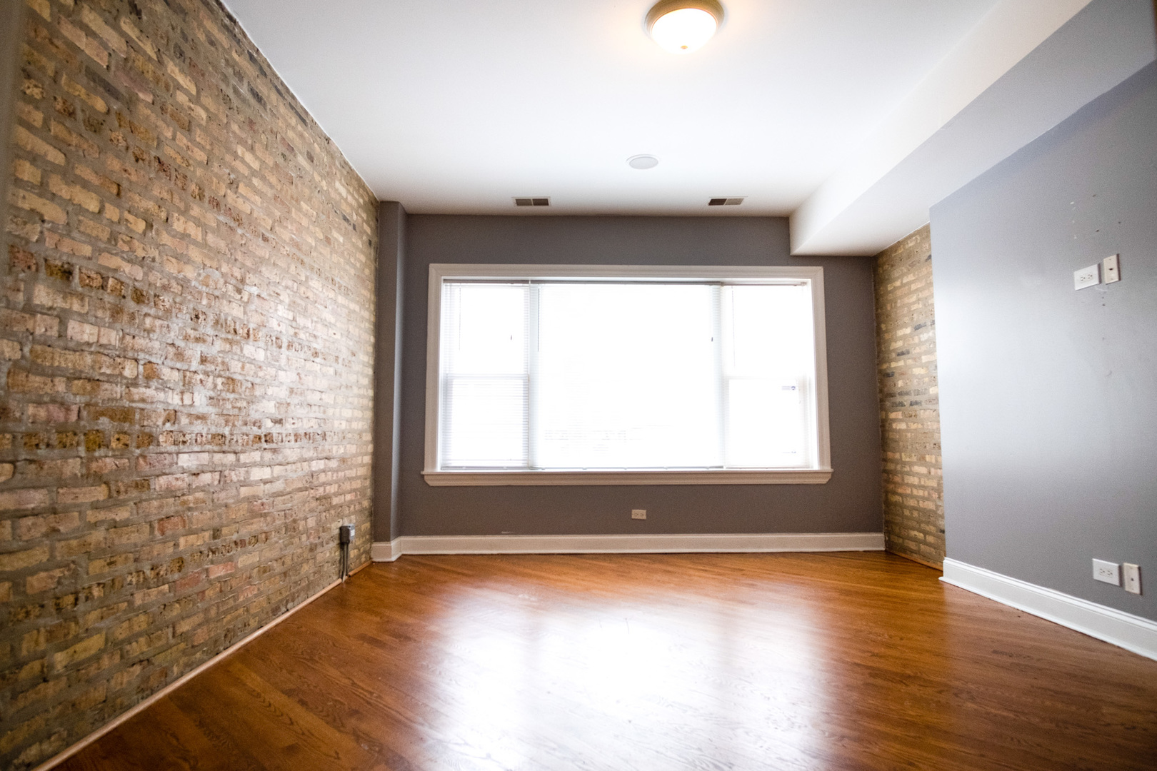 2319 W Rosemont Avenue Unit: 1