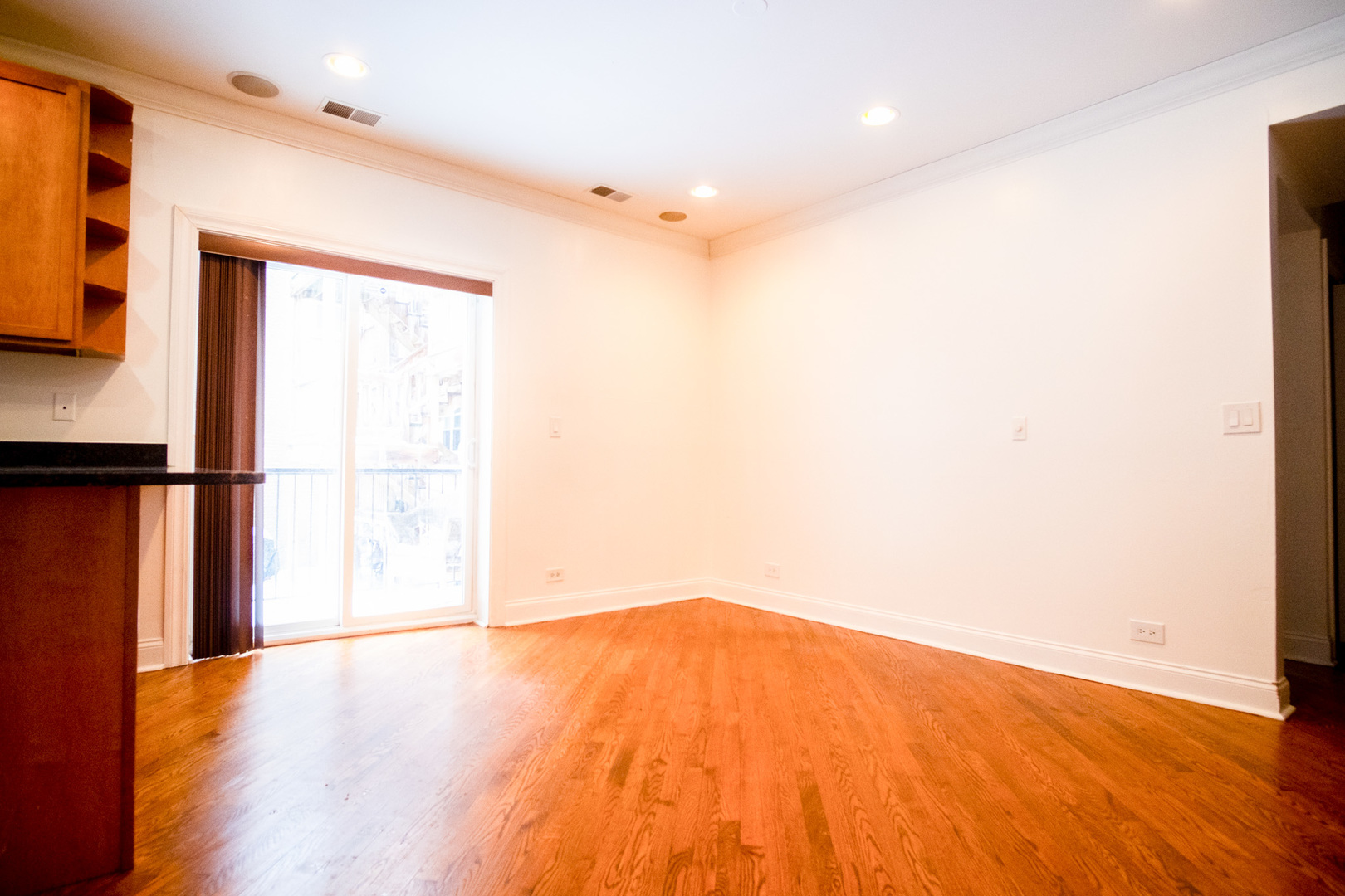 2319 W Rosemont Avenue Unit: 1