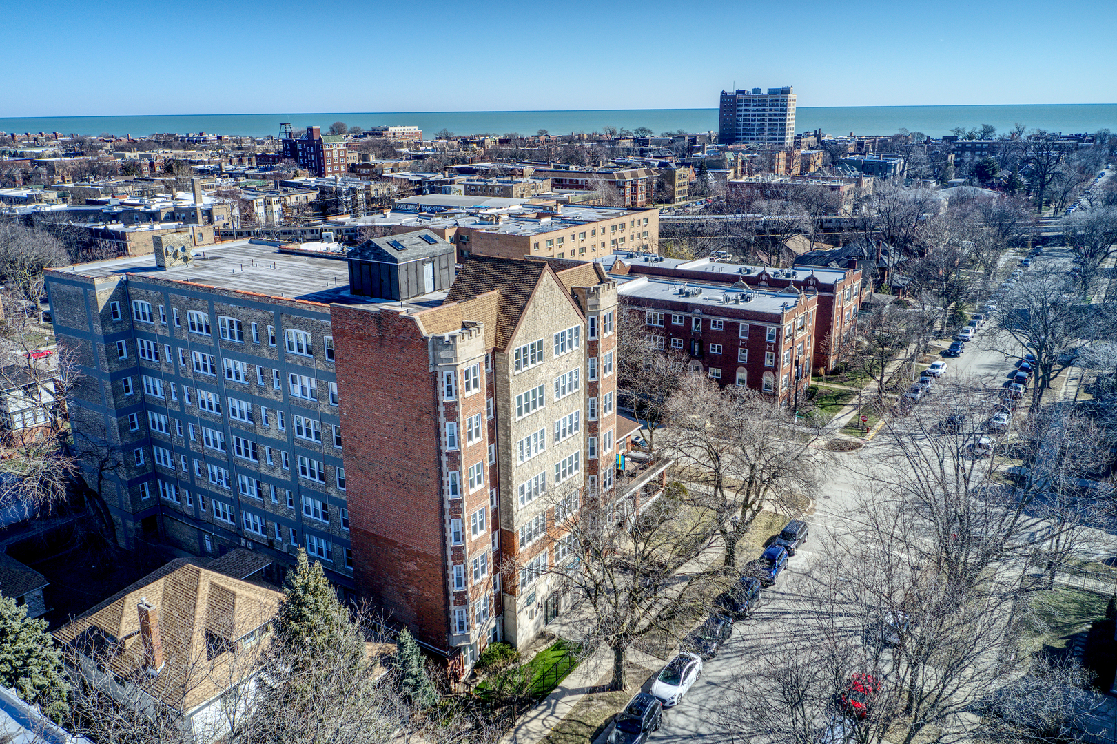 1608 W Sherwin Avenue Unit: 611