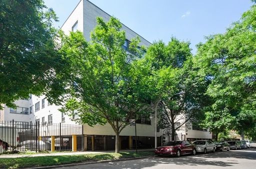 7616 N MARSHFIELD Avenue Unit: 405