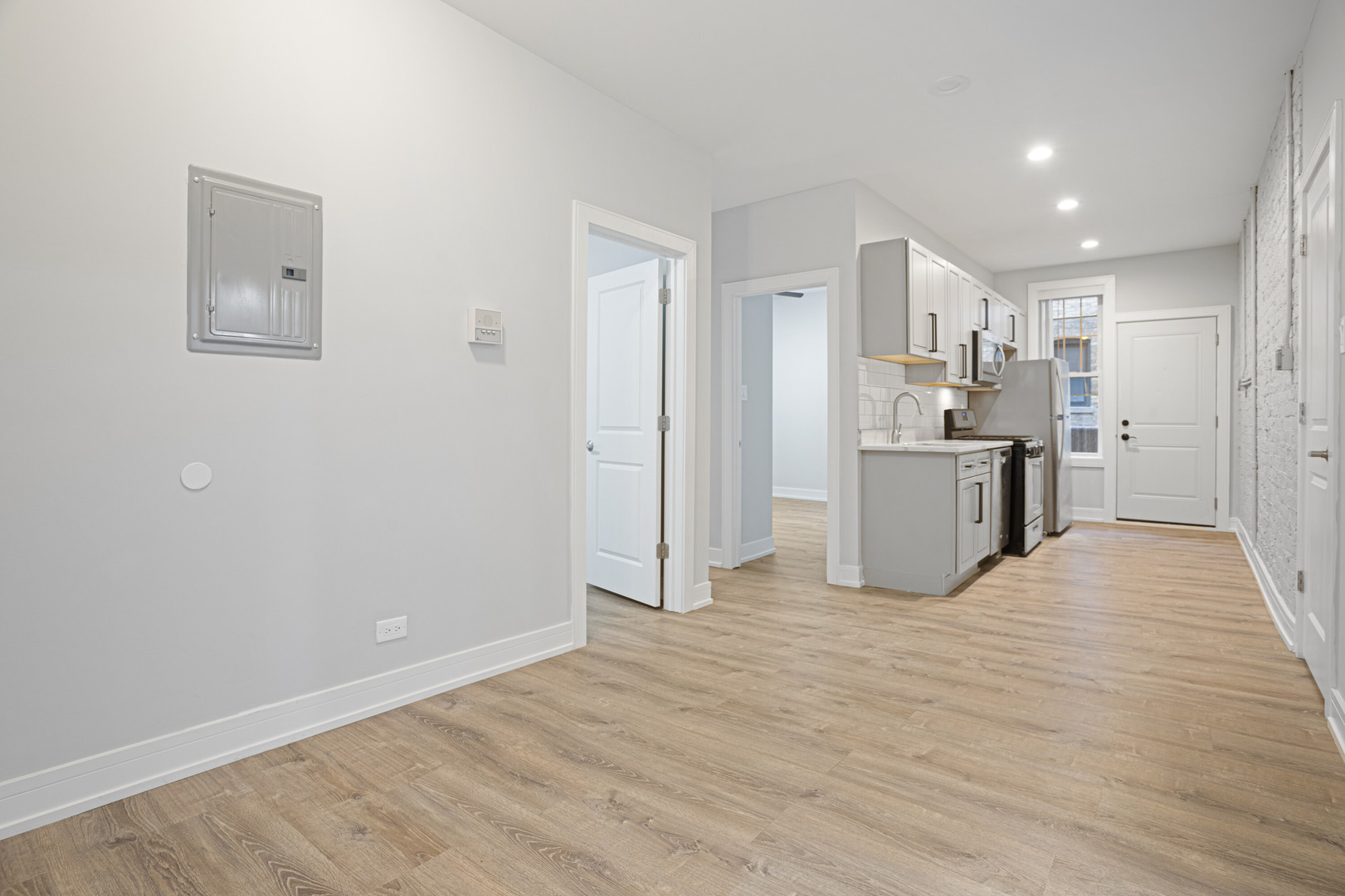 6948 N Wolcott Avenue Unit: 1