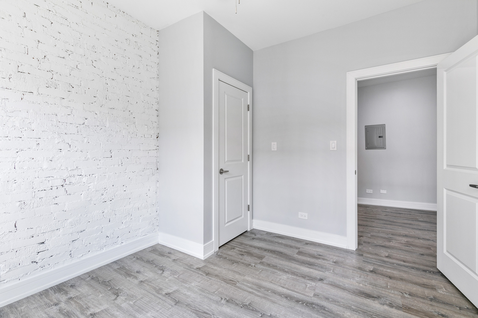 6954 N Wolcott Avenue Unit: 1