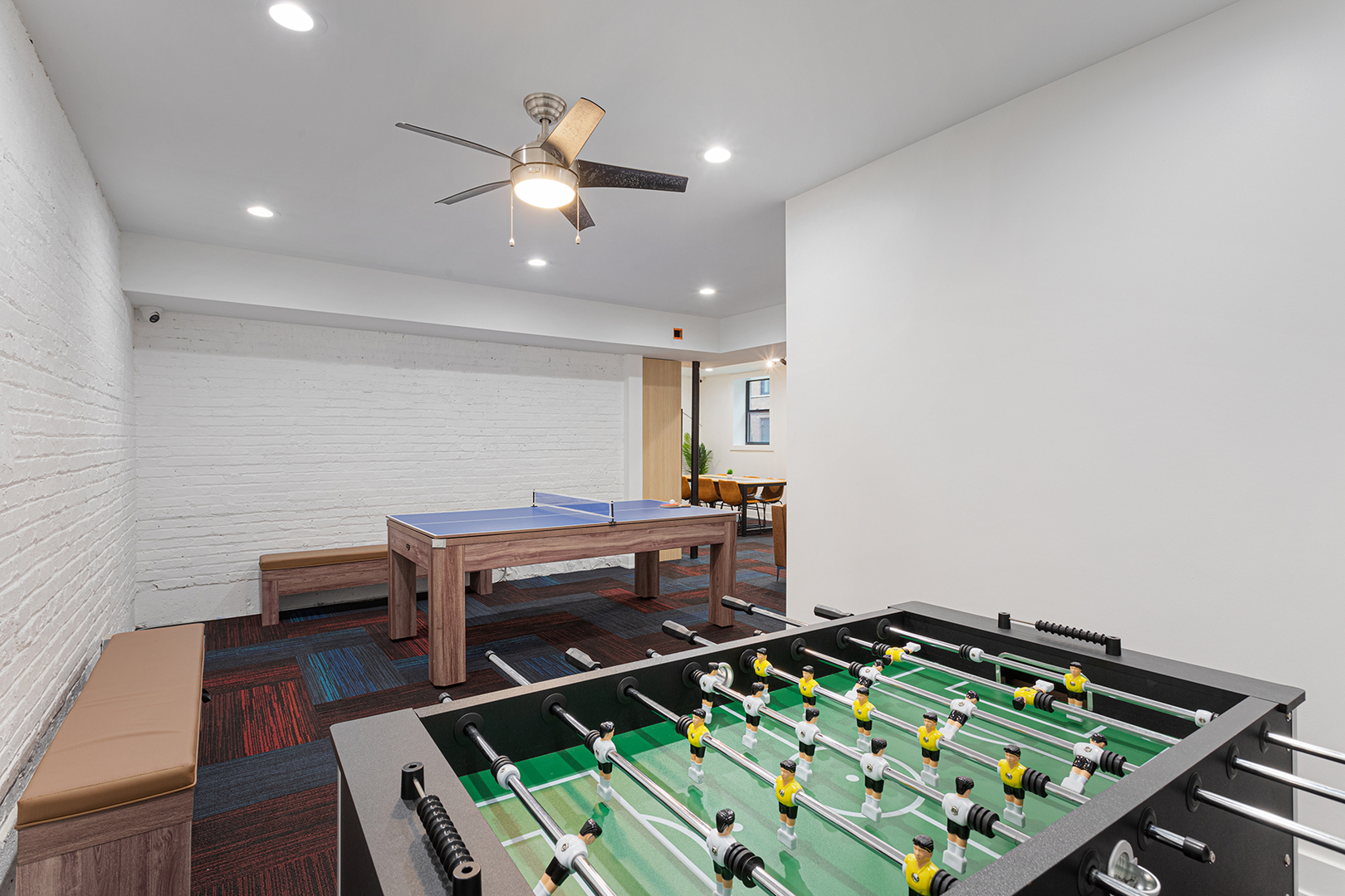 1558 W Juneway Terrace Unit: 2M