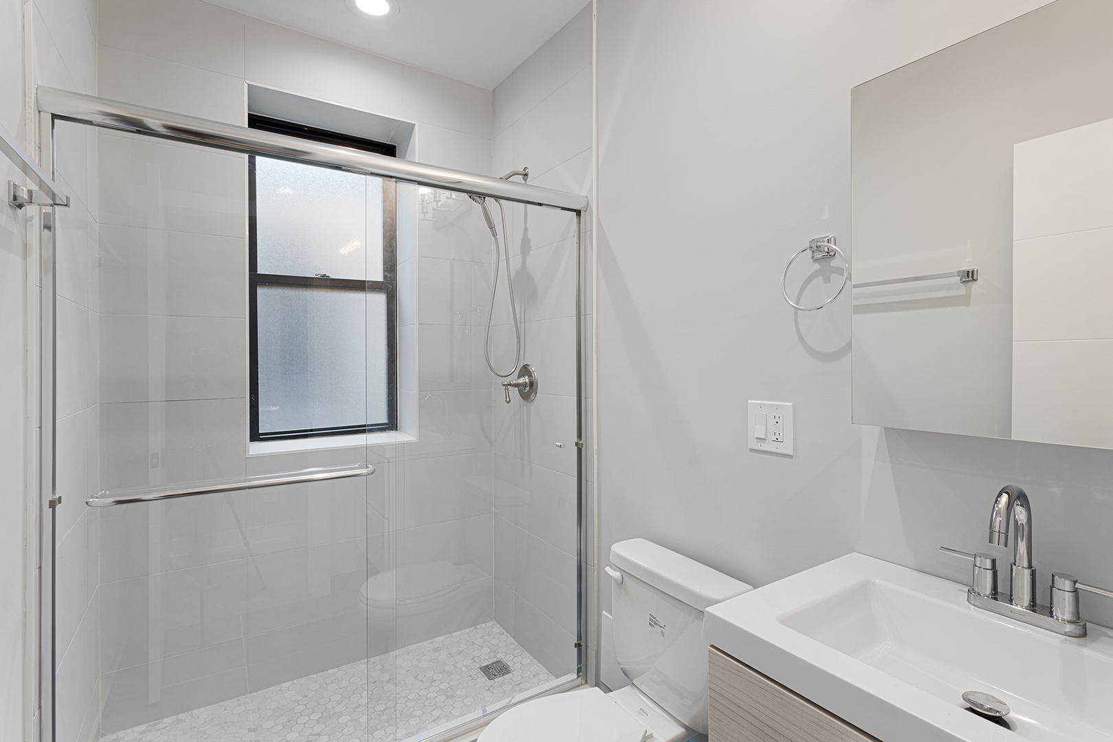 1558 W Juneway Terrace Unit: 2M