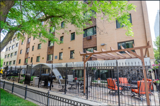 6201 N Kenmore Avenue Unit: 208