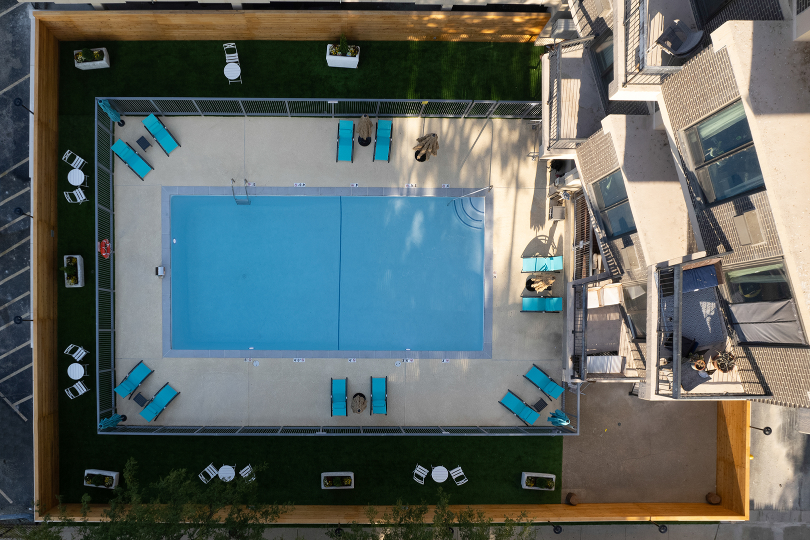 6166 N Sheridan Road Unit: 4F