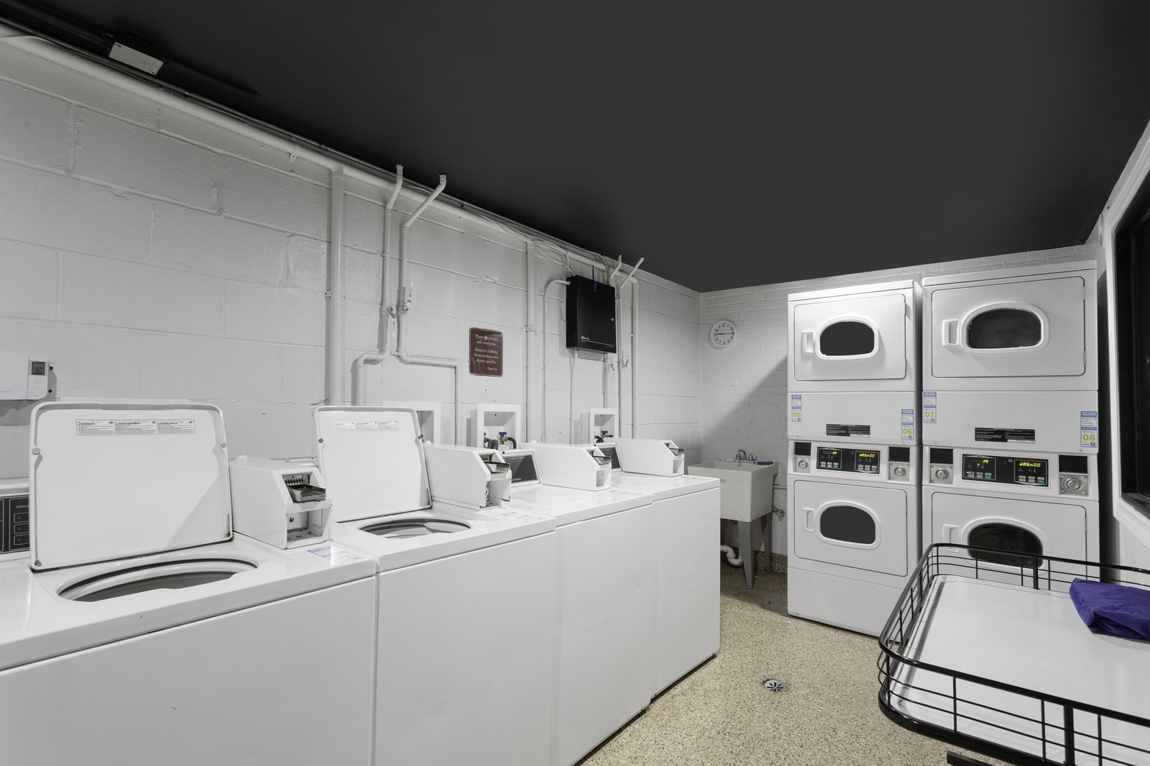 6758 N Sheridan Avenue Unit: 240