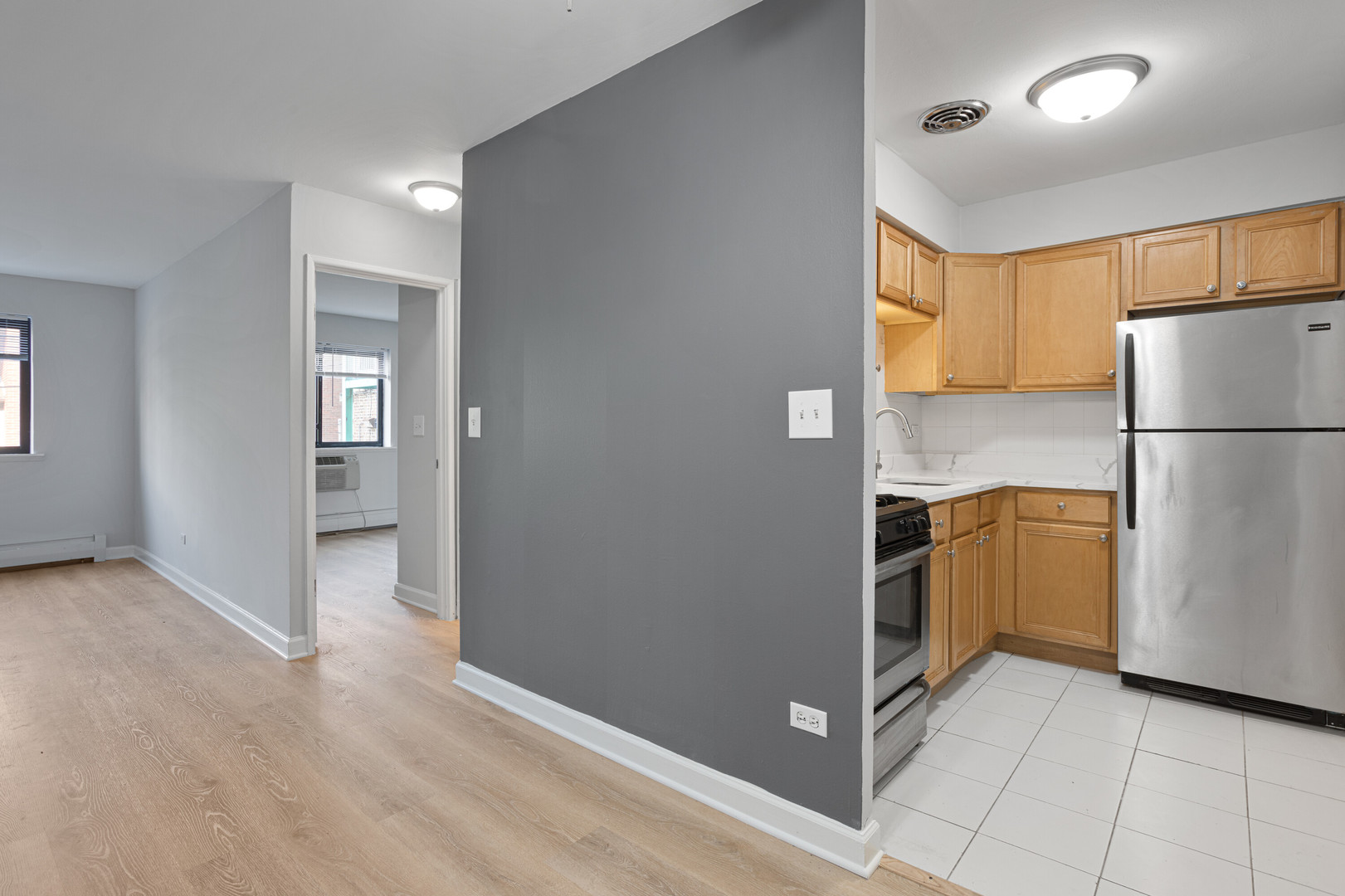 6758 N Sheridan Avenue Unit: 240