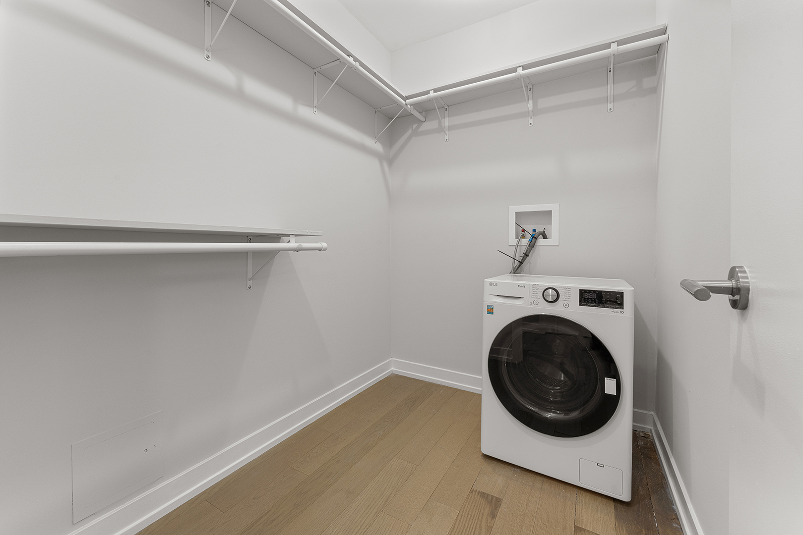 6019 N Winthrop Avenue Unit: 412