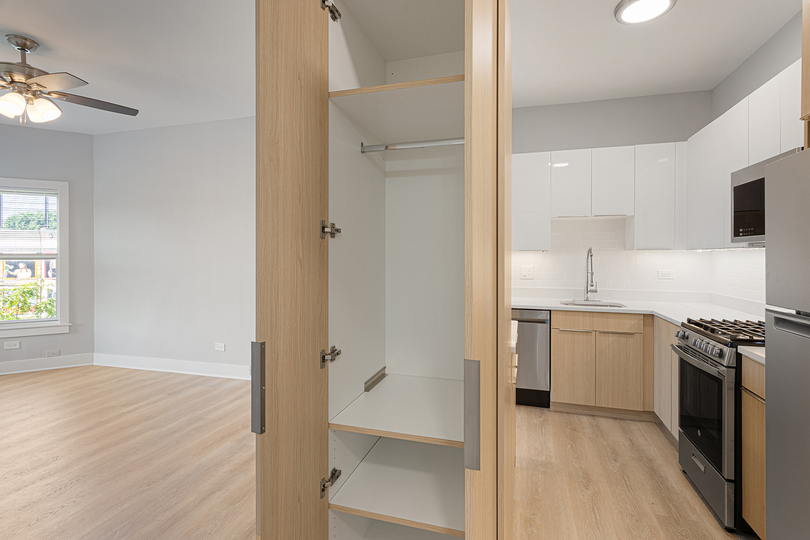 7600 N Sheridan Road Unit: 305