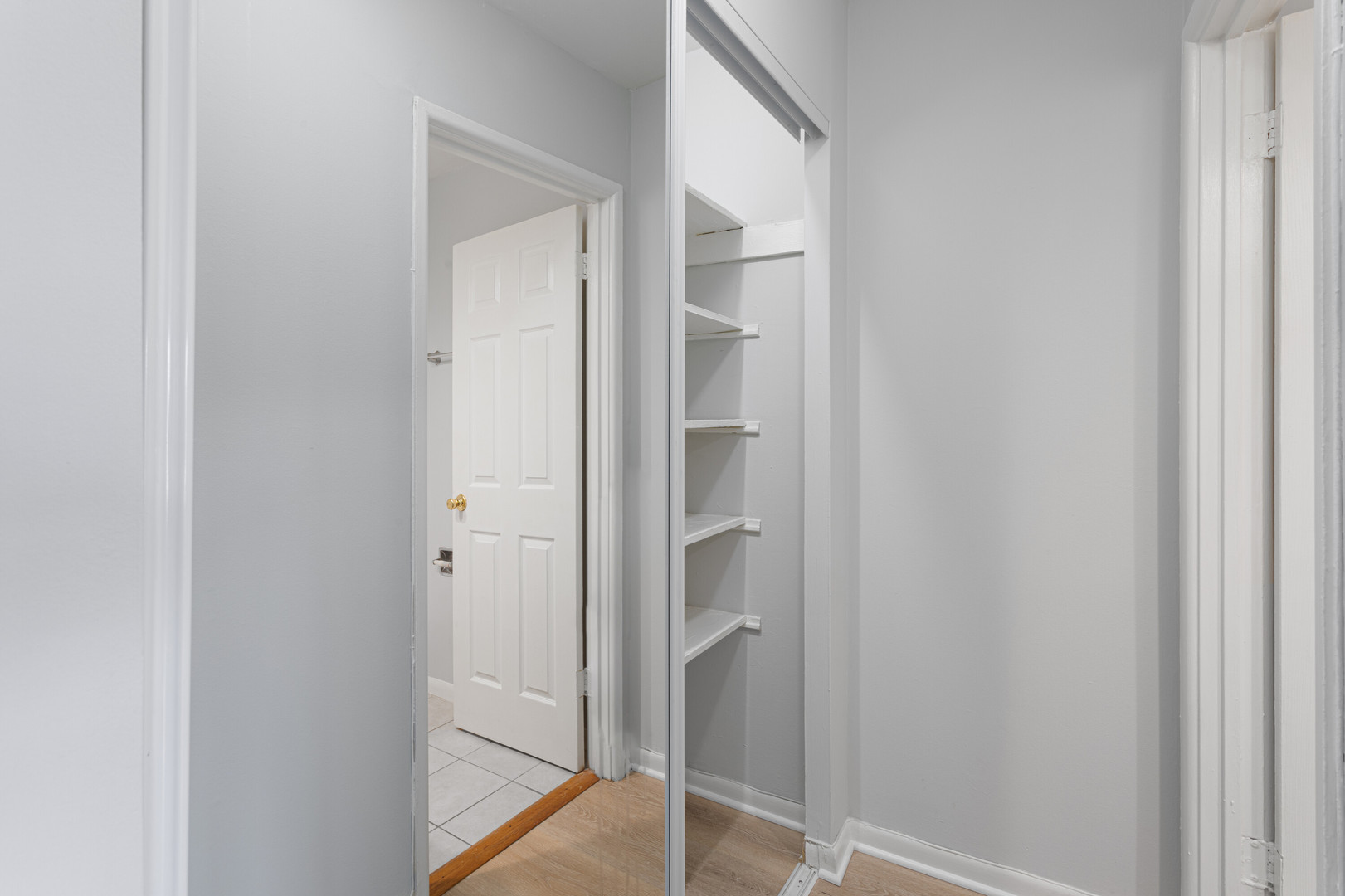 6758 N Sheridan Avenue Unit: 547