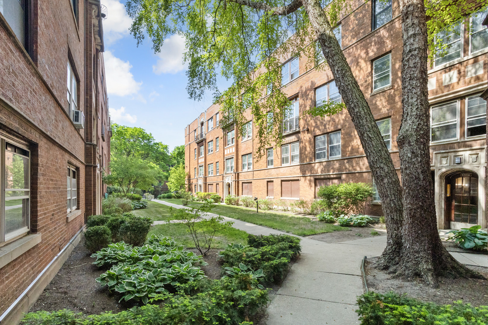 1558.5 W Juneway Terrace Unit: 2S