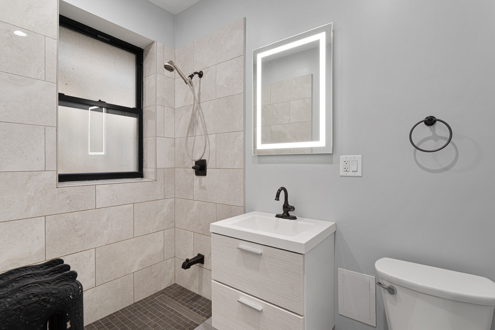 1060 W Glenlake Avenue Unit: 1