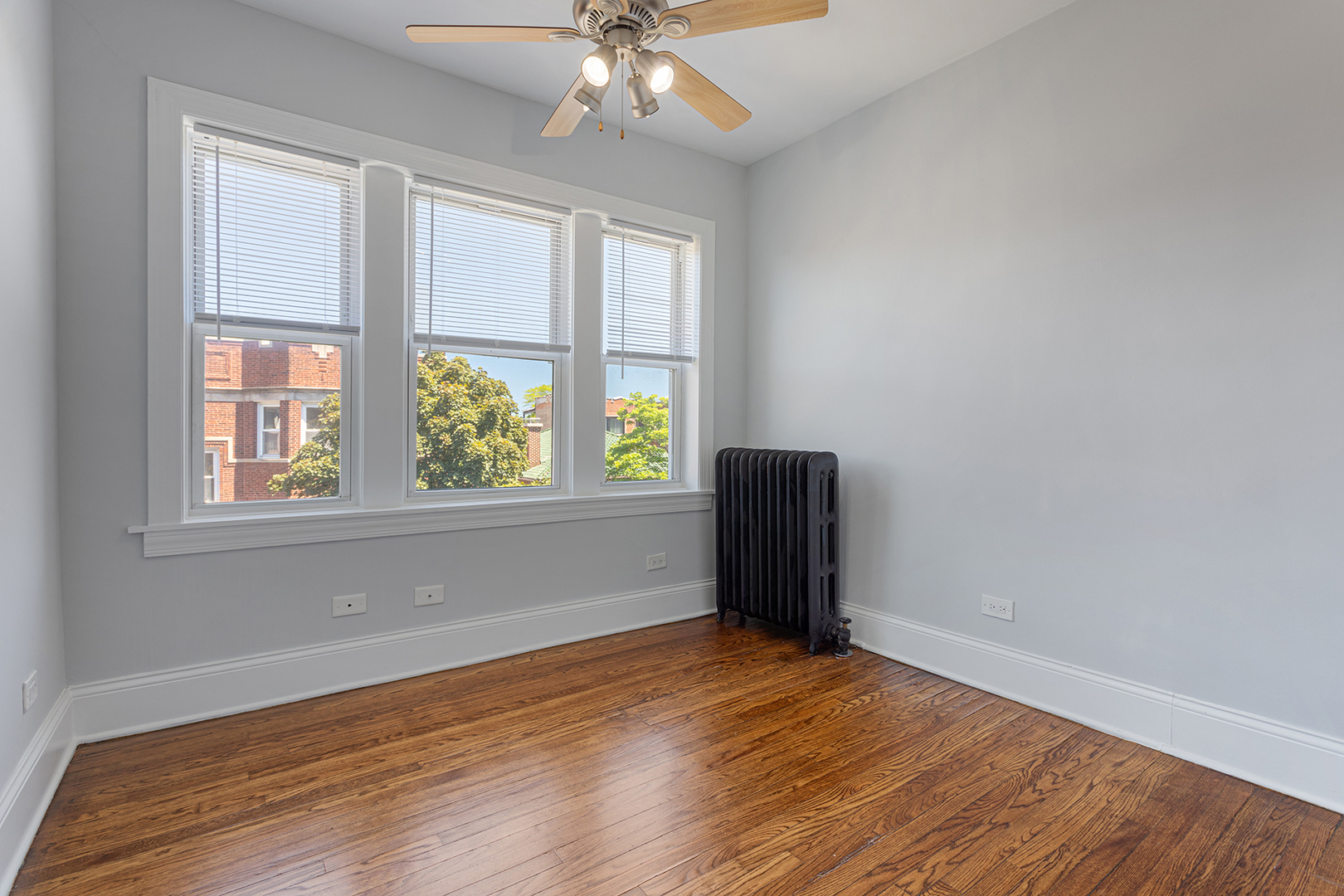 1609 W Juneway Terrace Unit: 2C