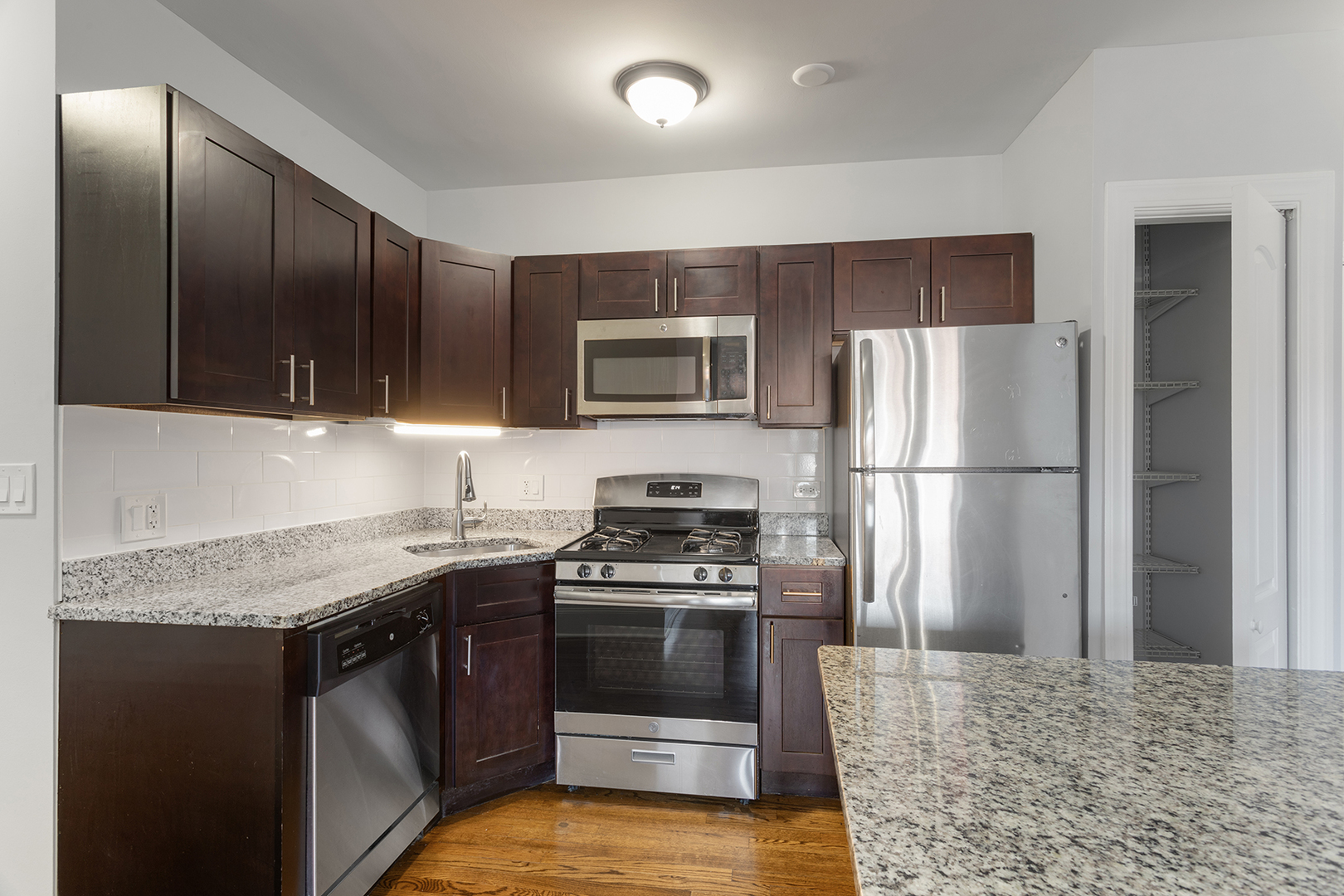 1609 W Juneway Terrace Unit: 2C