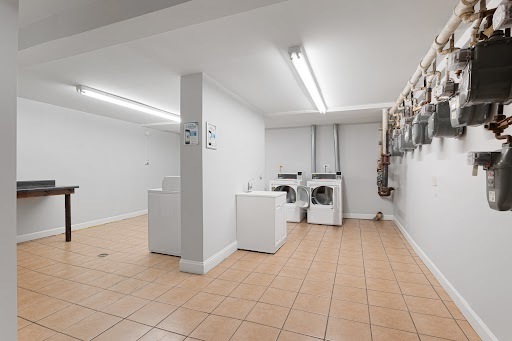 1611 W Juneway Terrace Unit: 2F