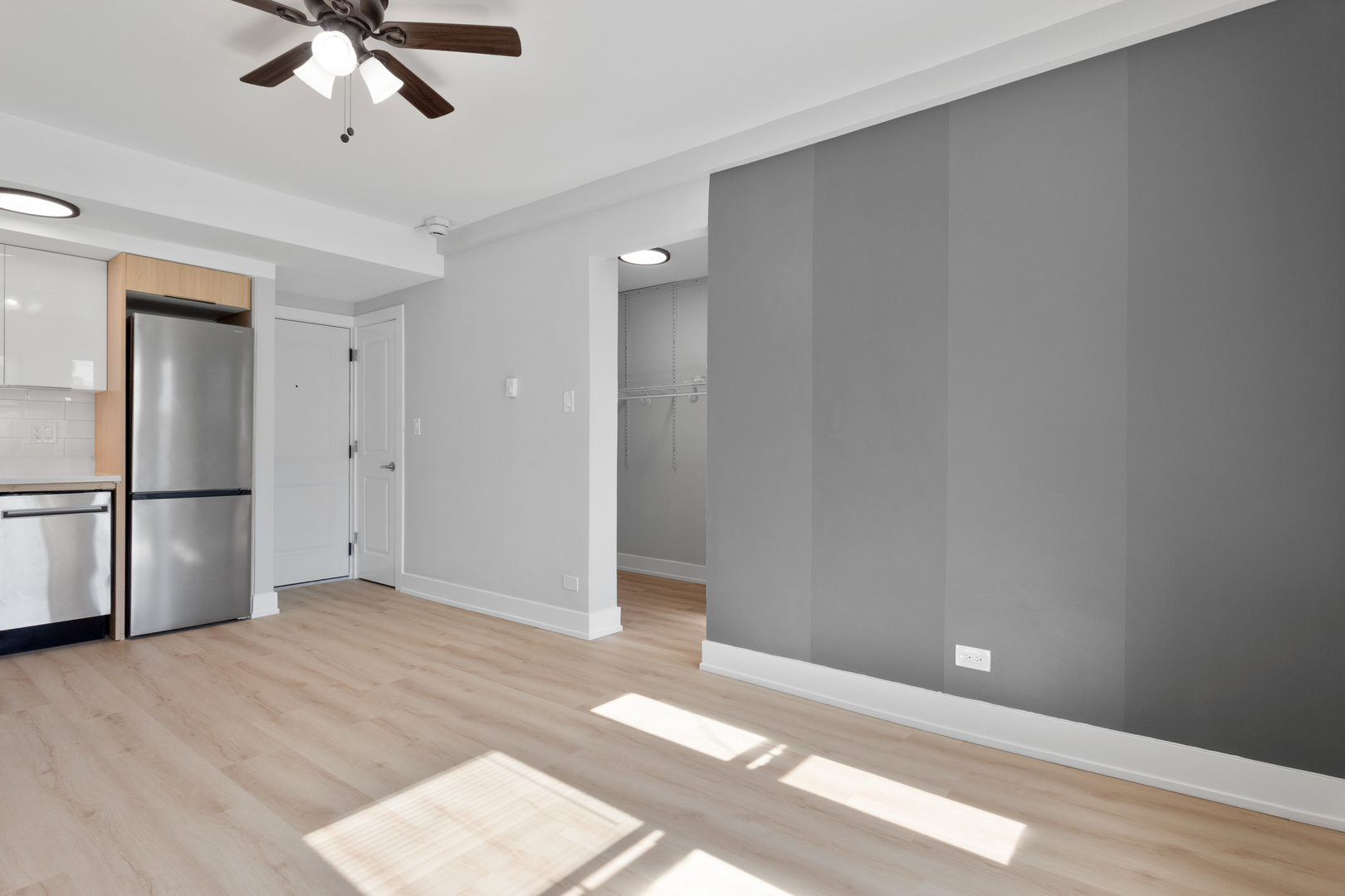 1634 W HOWARD Street Unit: 314