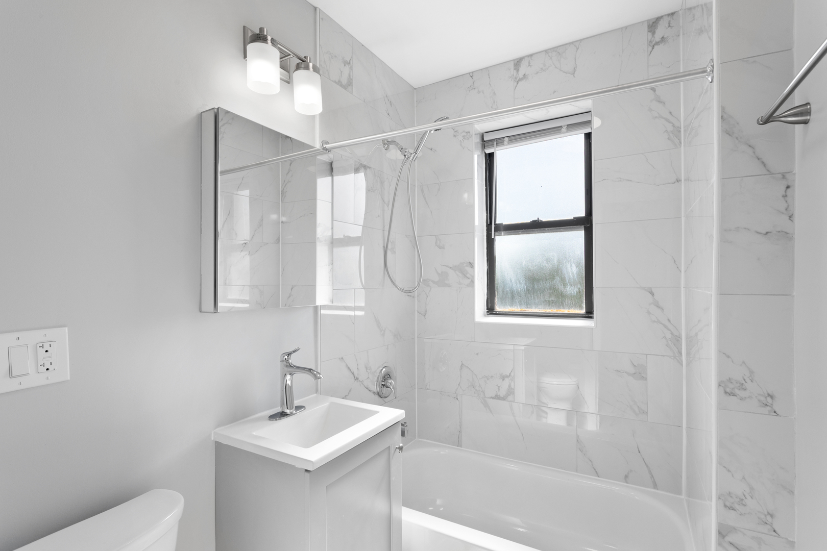 1634 W HOWARD Street Unit: 314