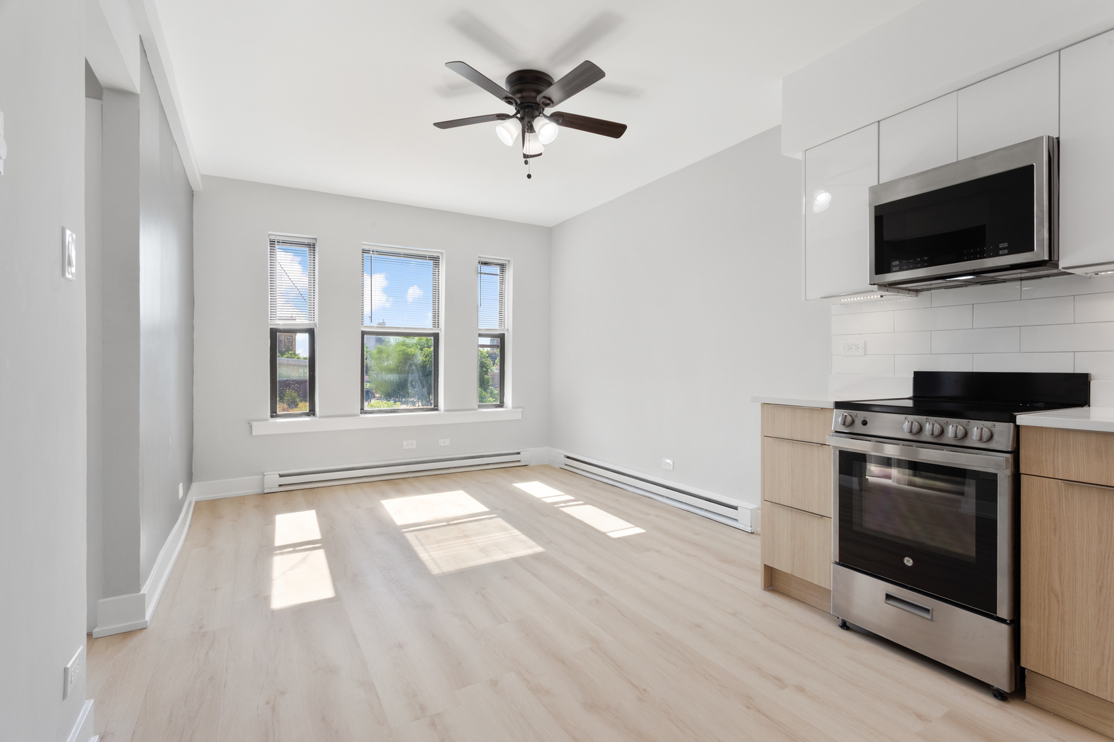 1634 W HOWARD Street Unit: 314