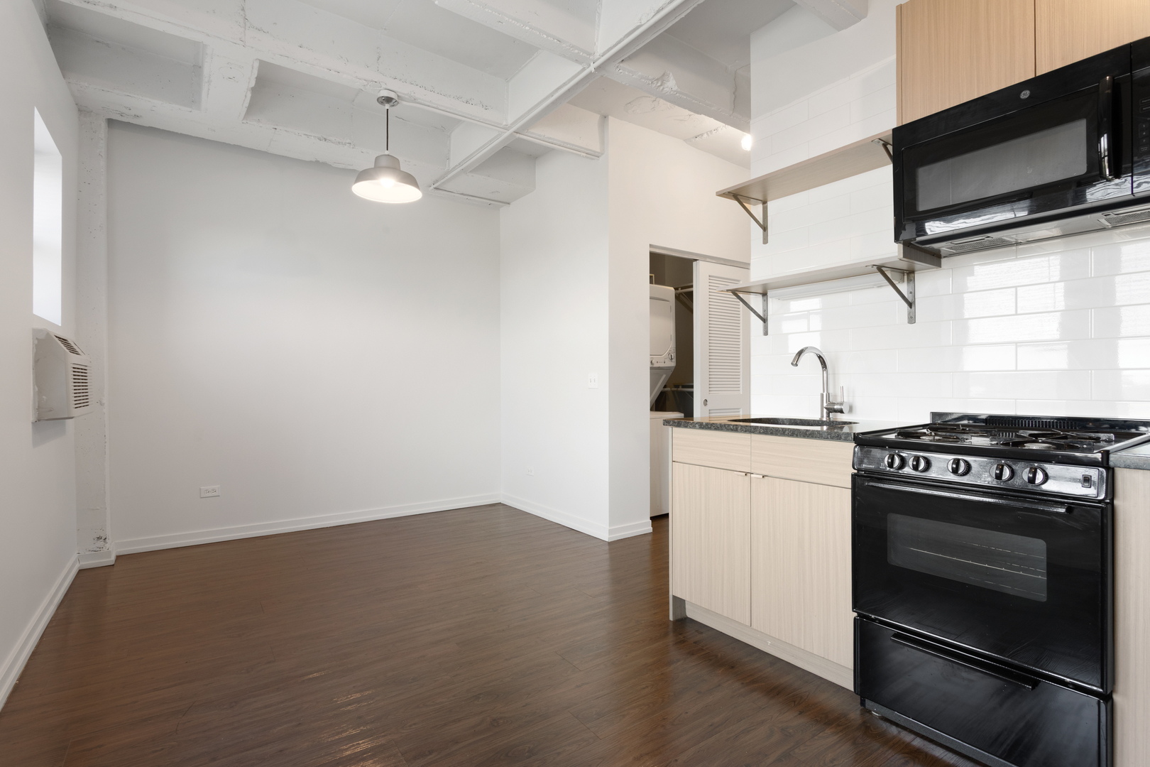 1325 W Wilson Avenue Unit: 904