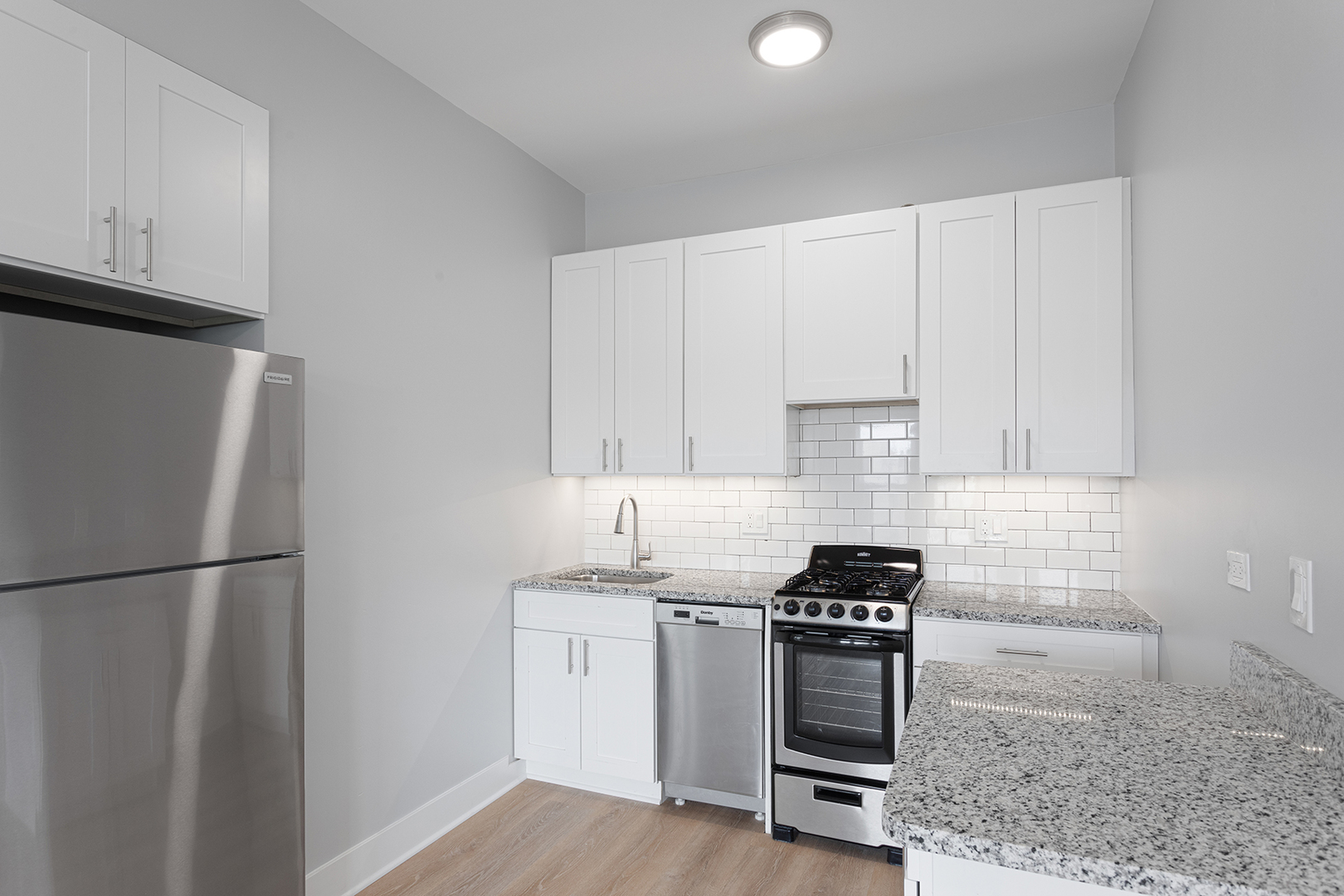 7600 N Sheridan Road Unit: 302