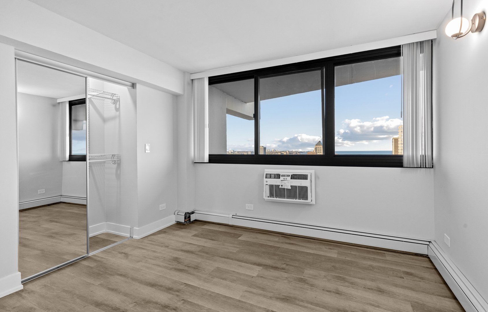 6166 N Sheridan Road Unit: 28E