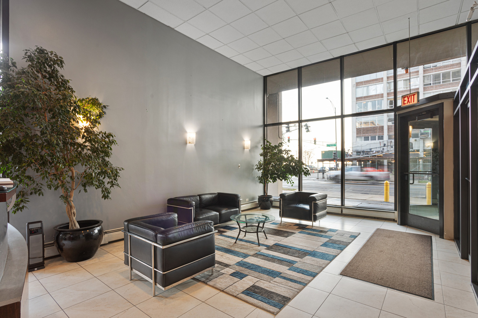 6166 N Sheridan Road Unit: 28E