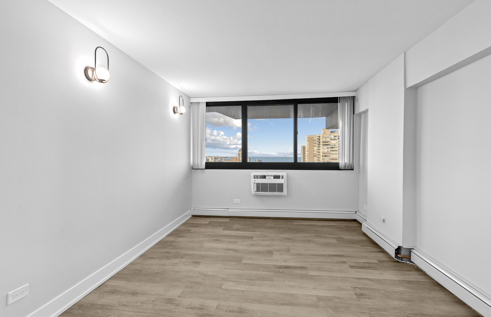 6166 N Sheridan Road Unit: 28E