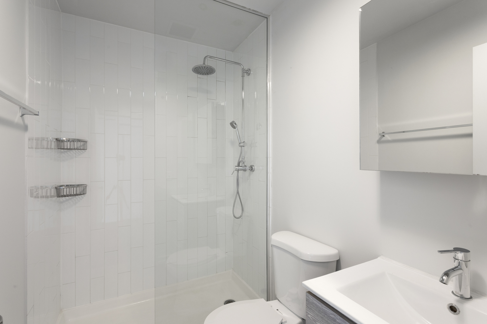 1325 W Wilson Avenue Unit: 1101