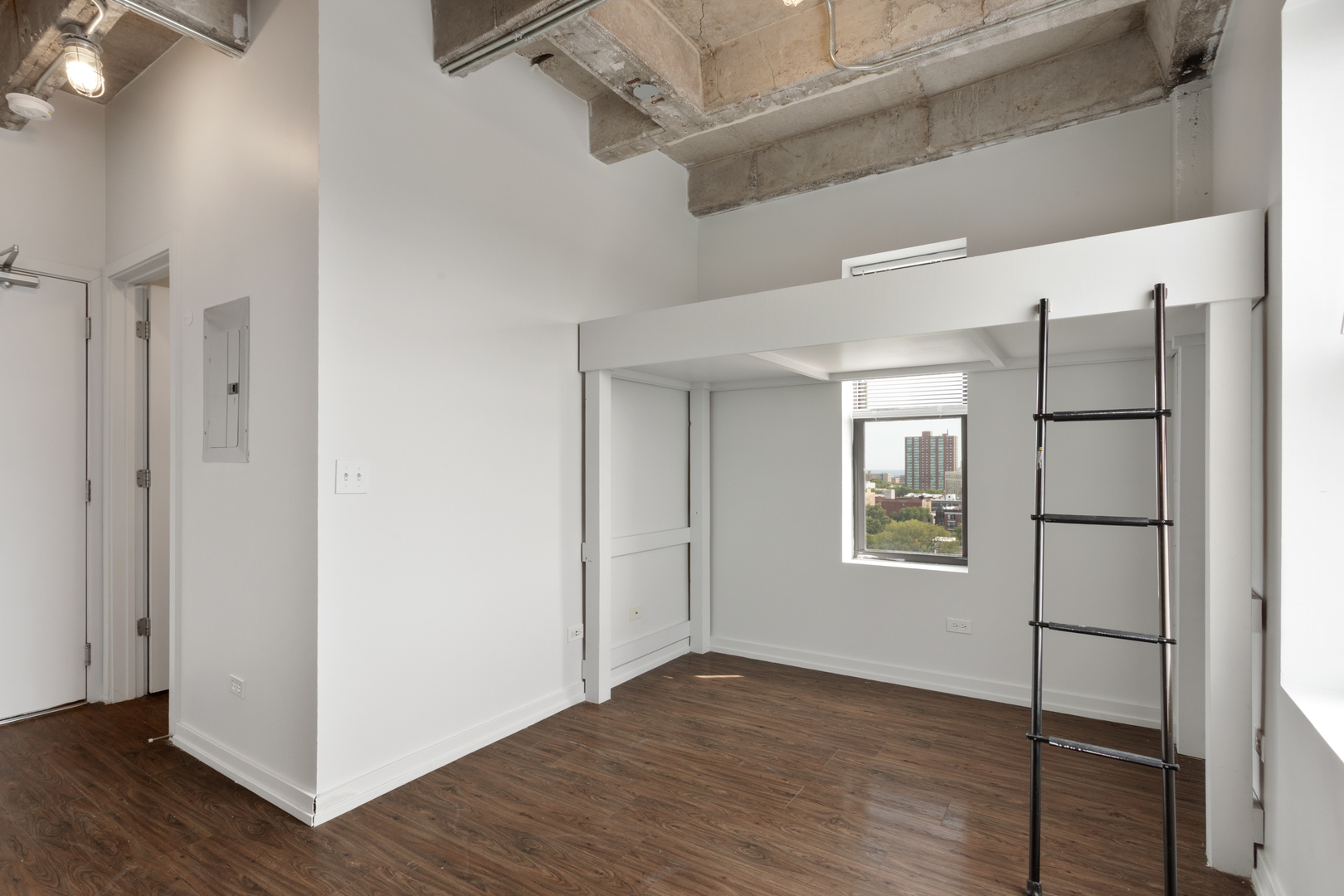 1325 W Wilson Avenue Unit: 1101