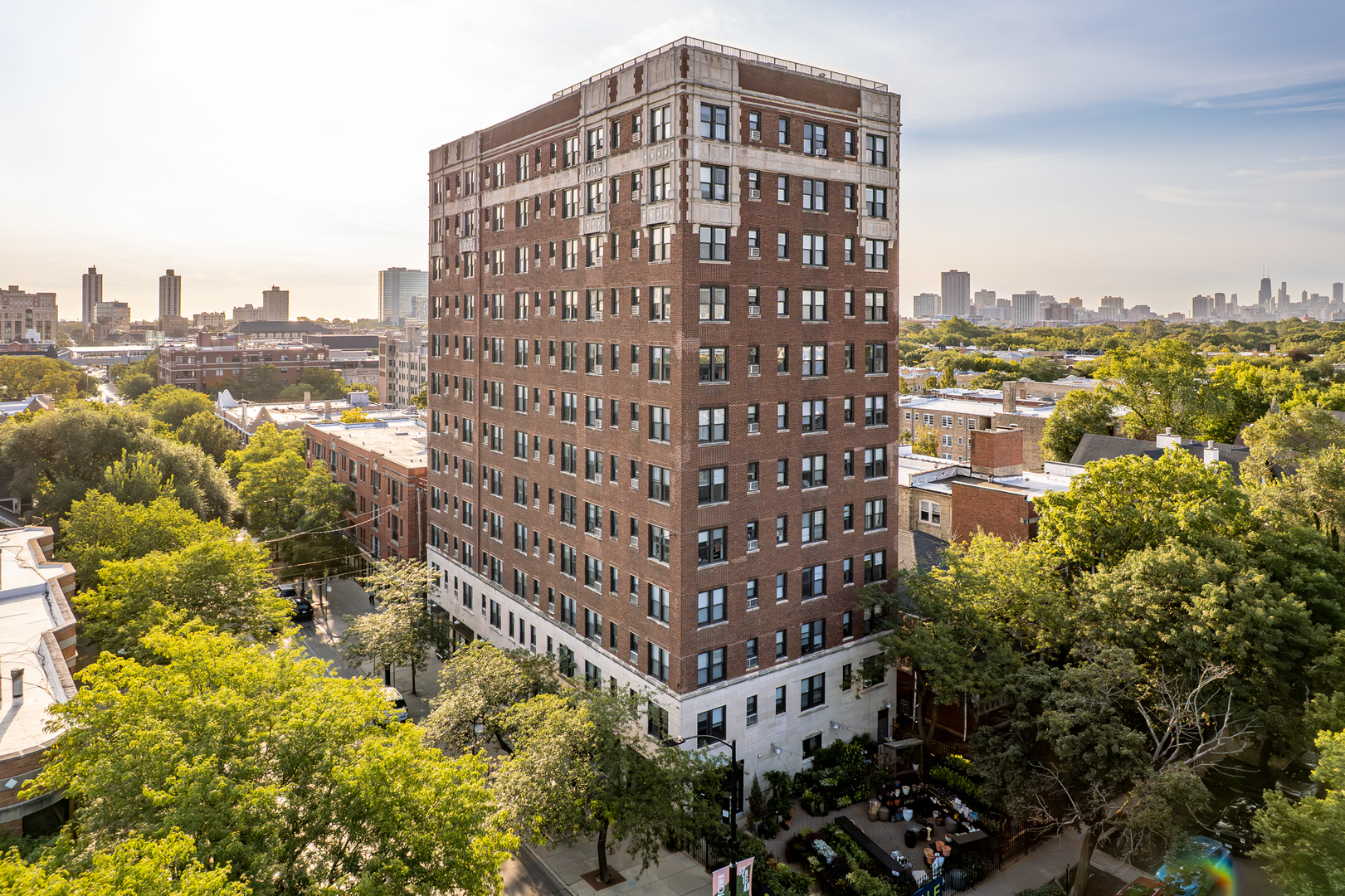1325 W Wilson Avenue Unit: 1101