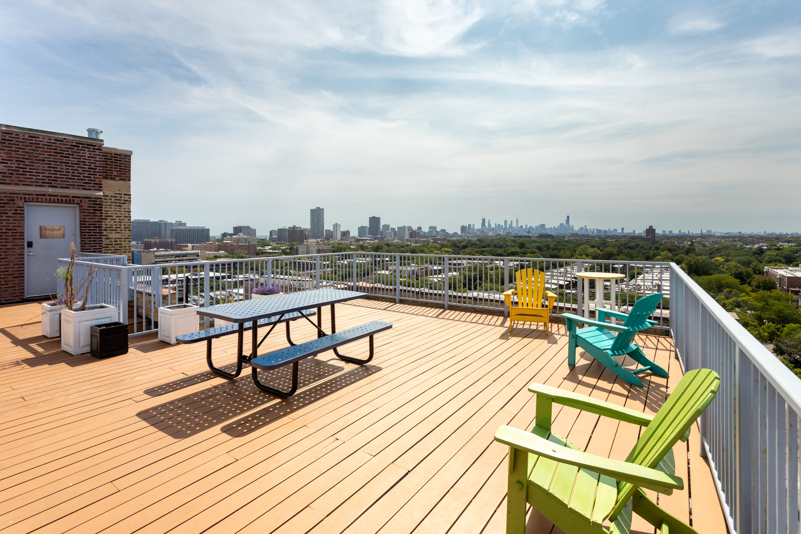 1325 W Wilson Avenue Unit: 1101