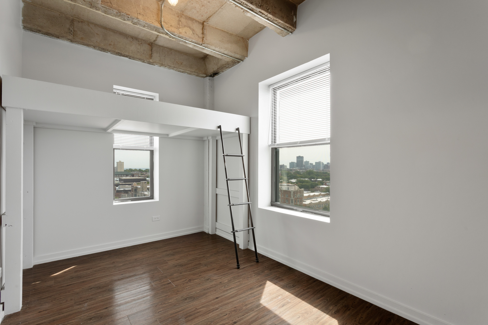 1325 W Wilson Avenue Unit: 1101