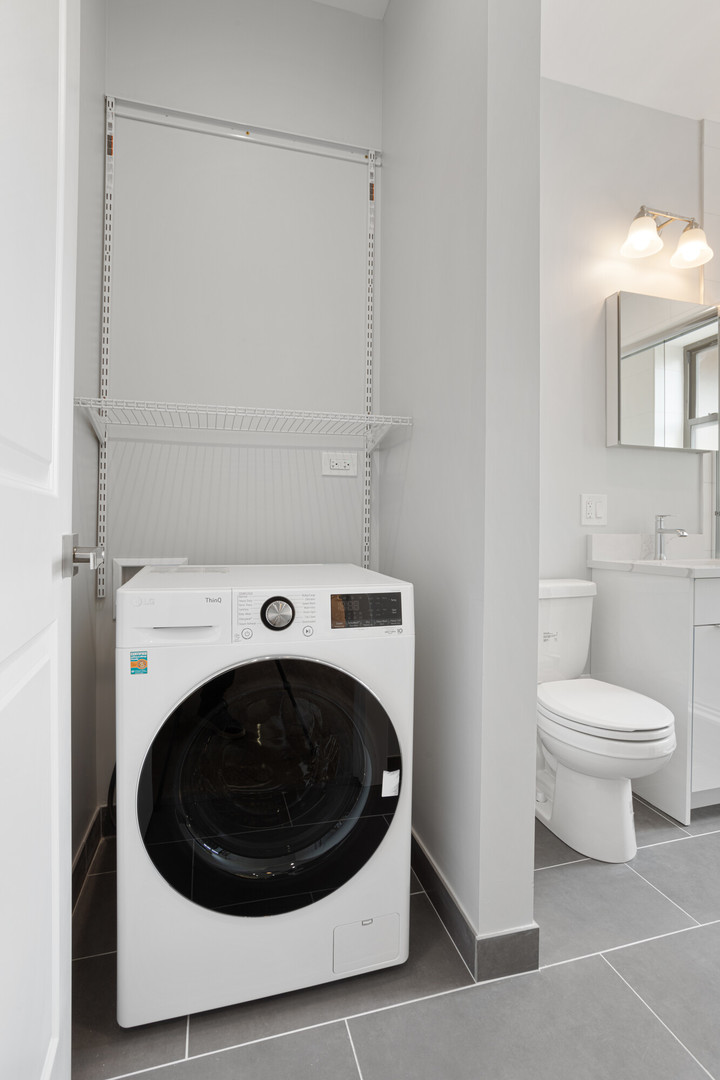 1243 W Morse Avenue Unit: 3