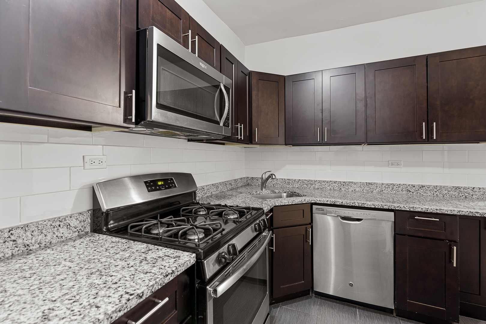 6110 N Winthrop Avenue Unit: 1W
