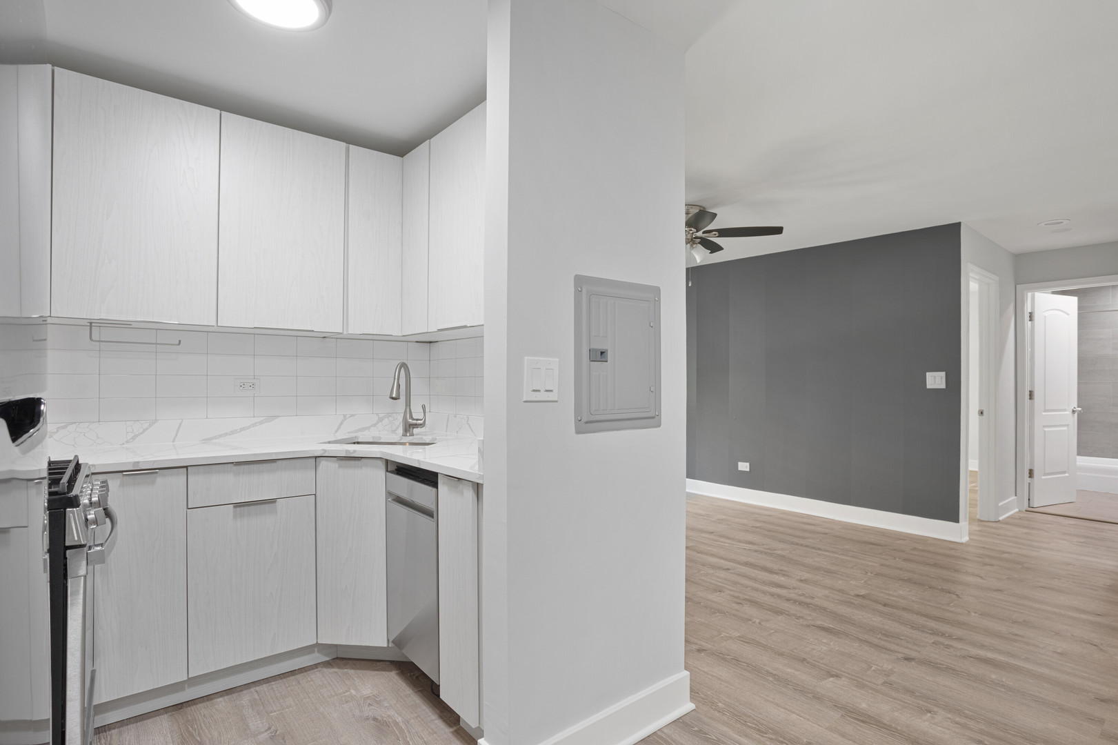 6201 N Kenmore Avenue Unit: 501