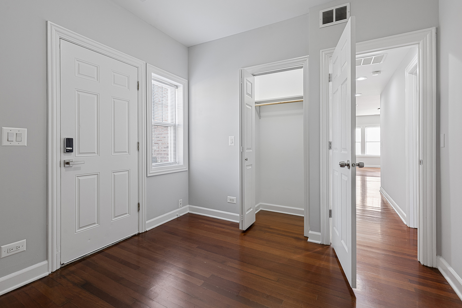 7367 N Ashland Boulevard Unit: 3
