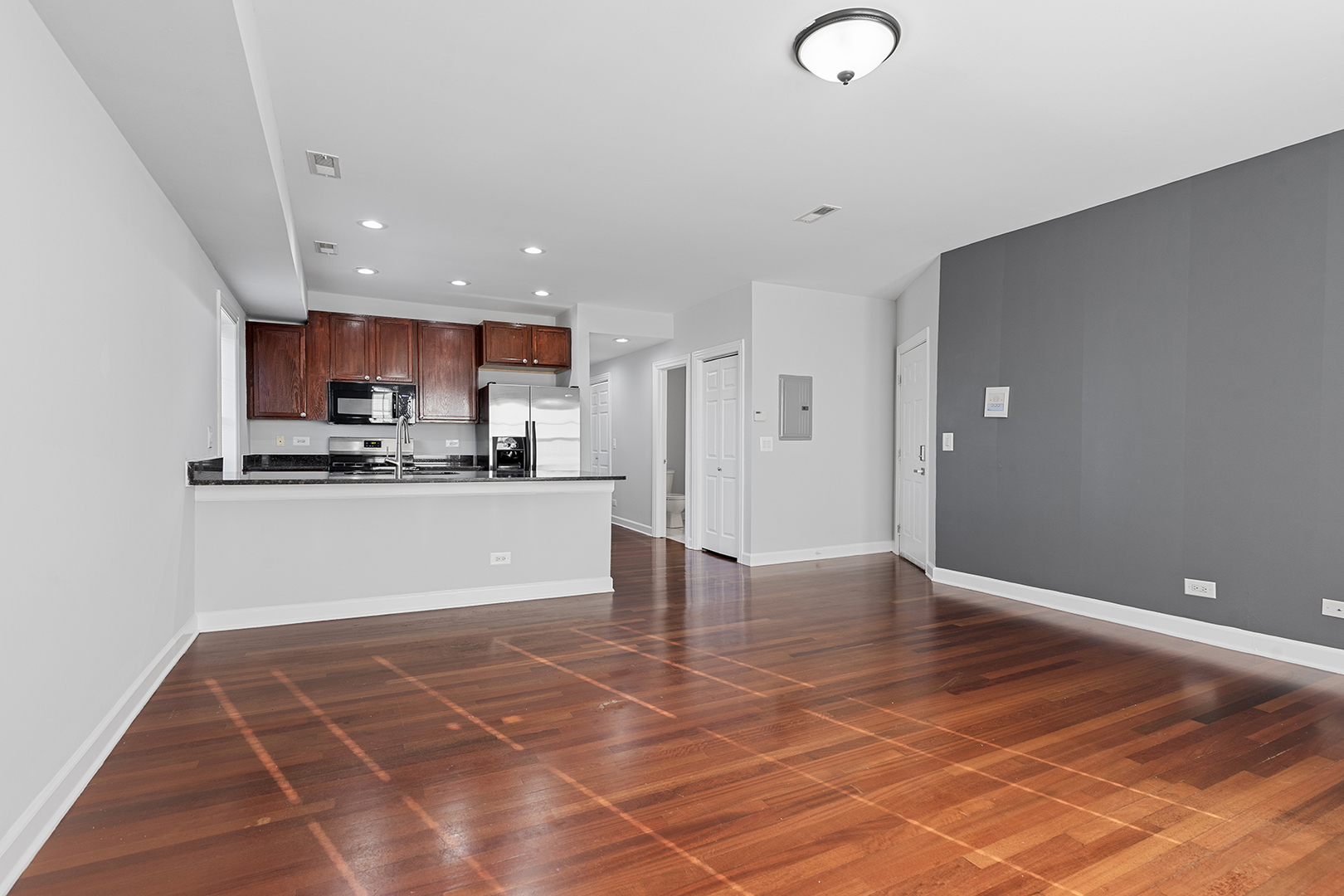 7367 N Ashland Boulevard Unit: 3