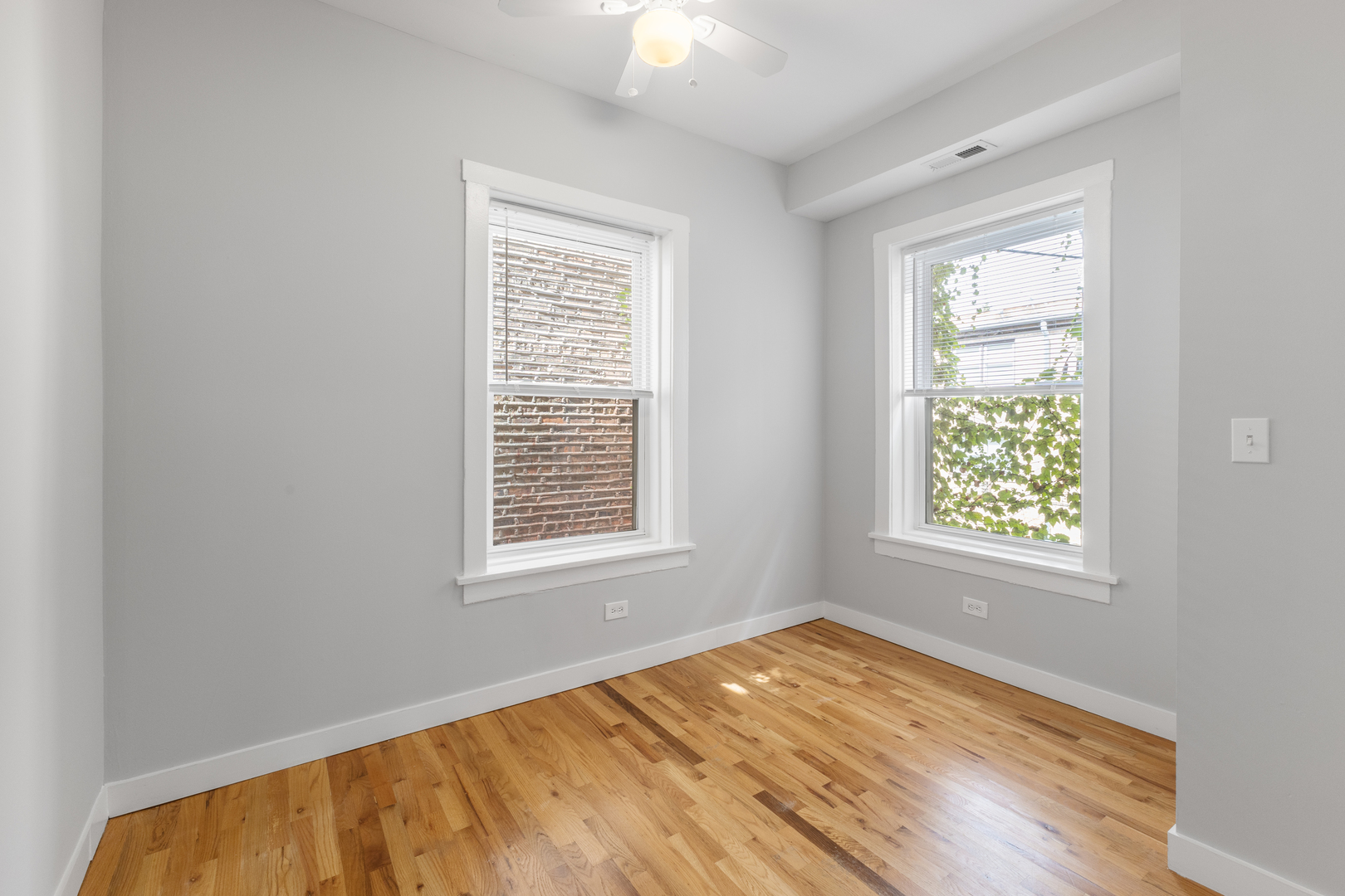 7456 N Greenview Avenue Unit: 3C