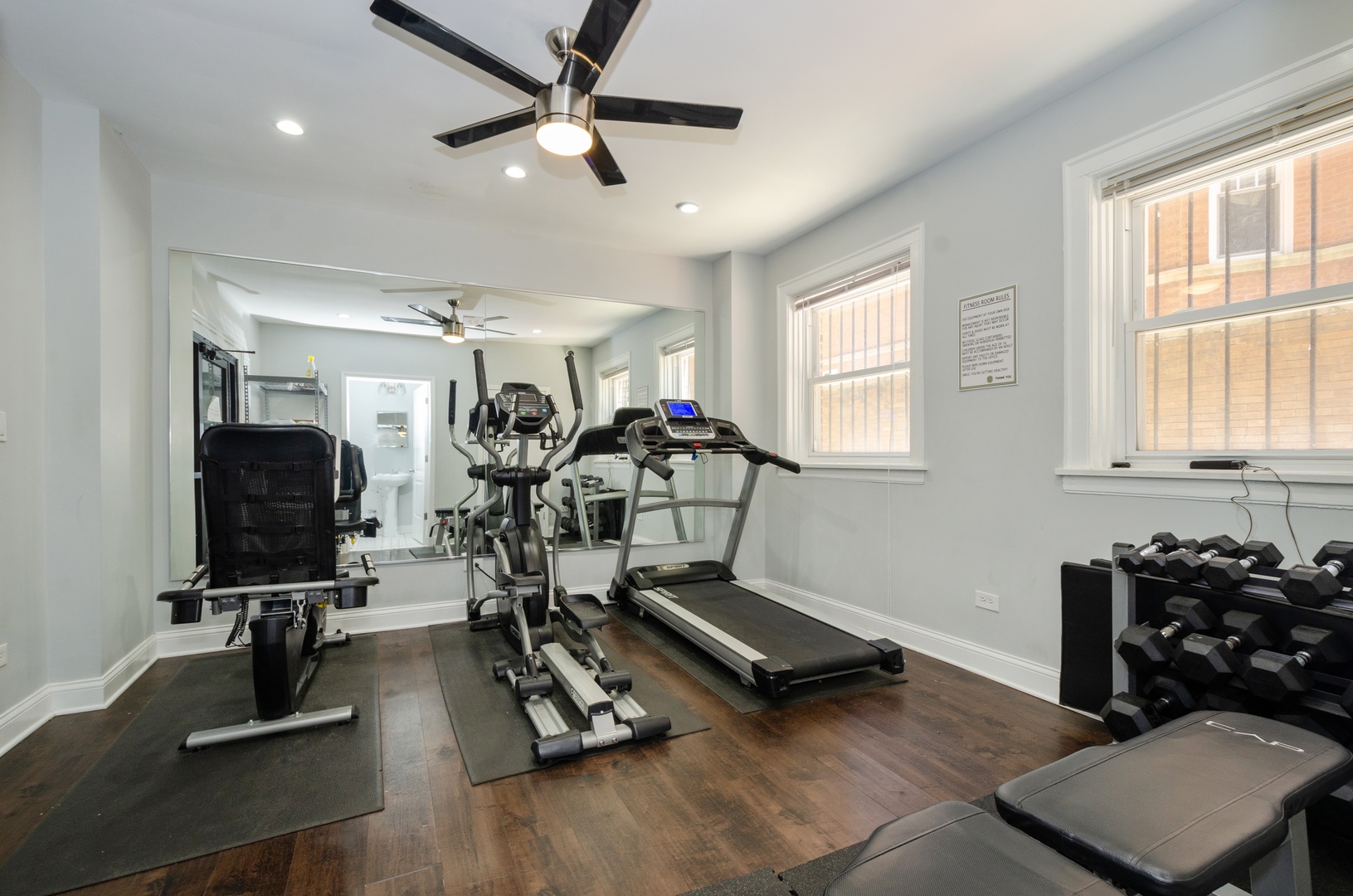 7456 N Greenview Avenue Unit: 3C