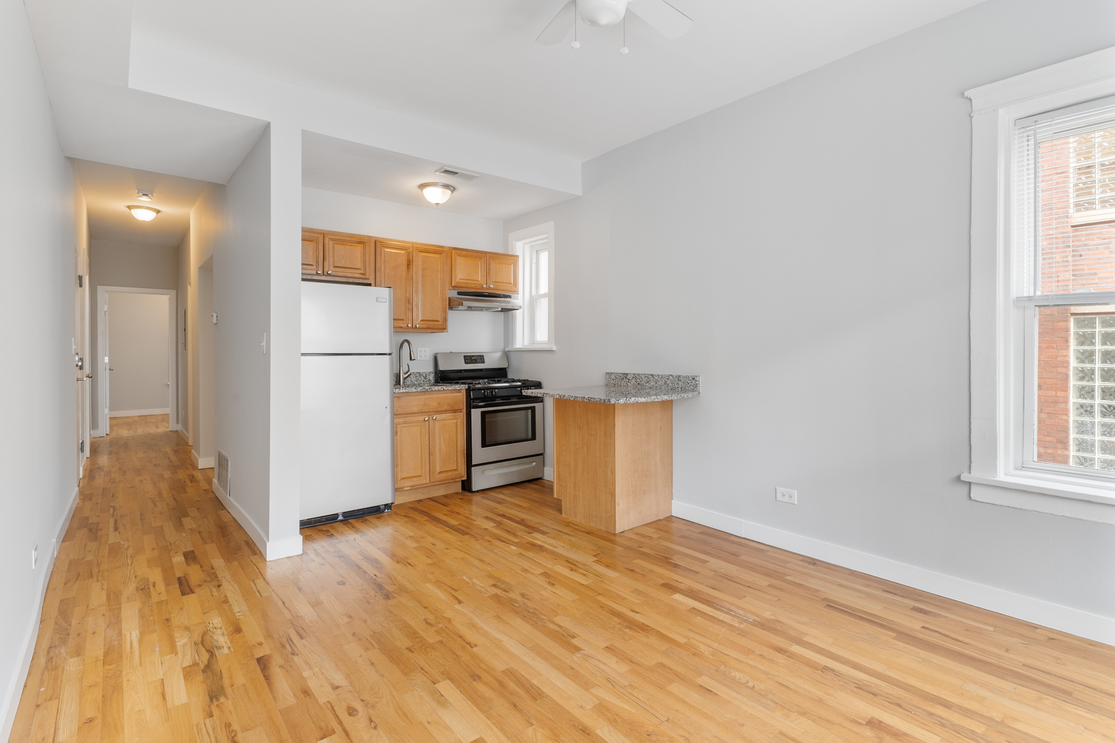 7456 N Greenview Avenue Unit: 3C