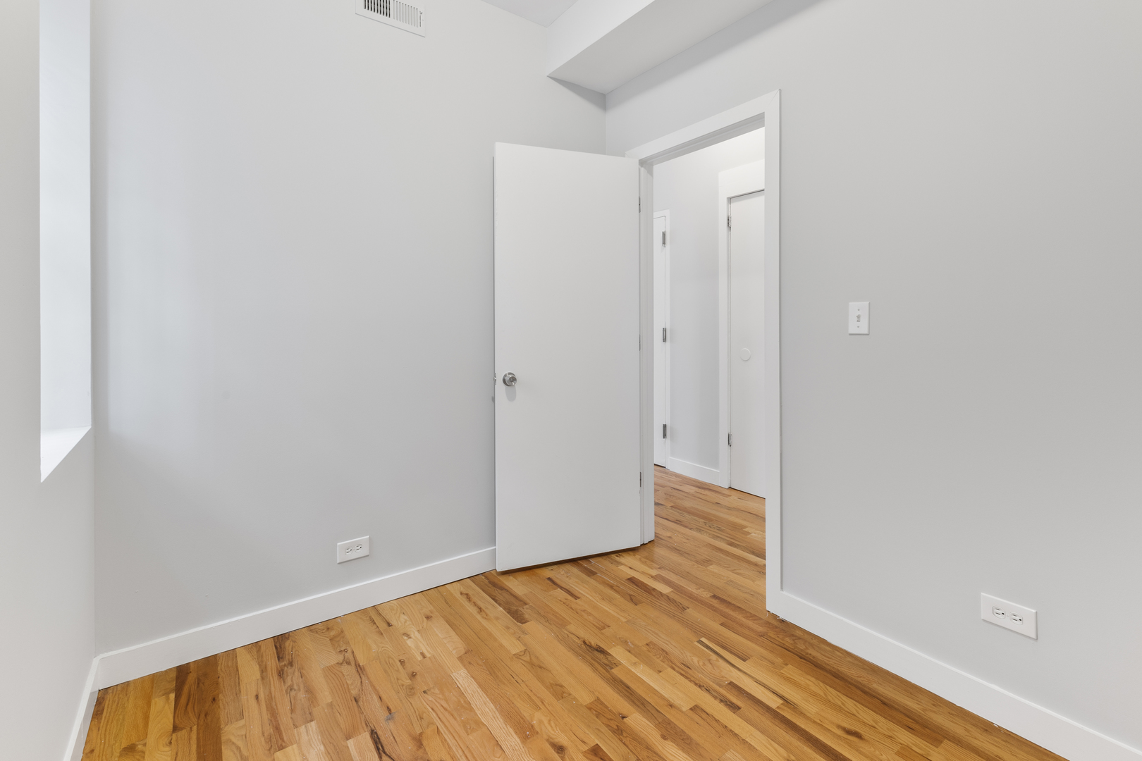 7456 N Greenview Avenue Unit: 3C