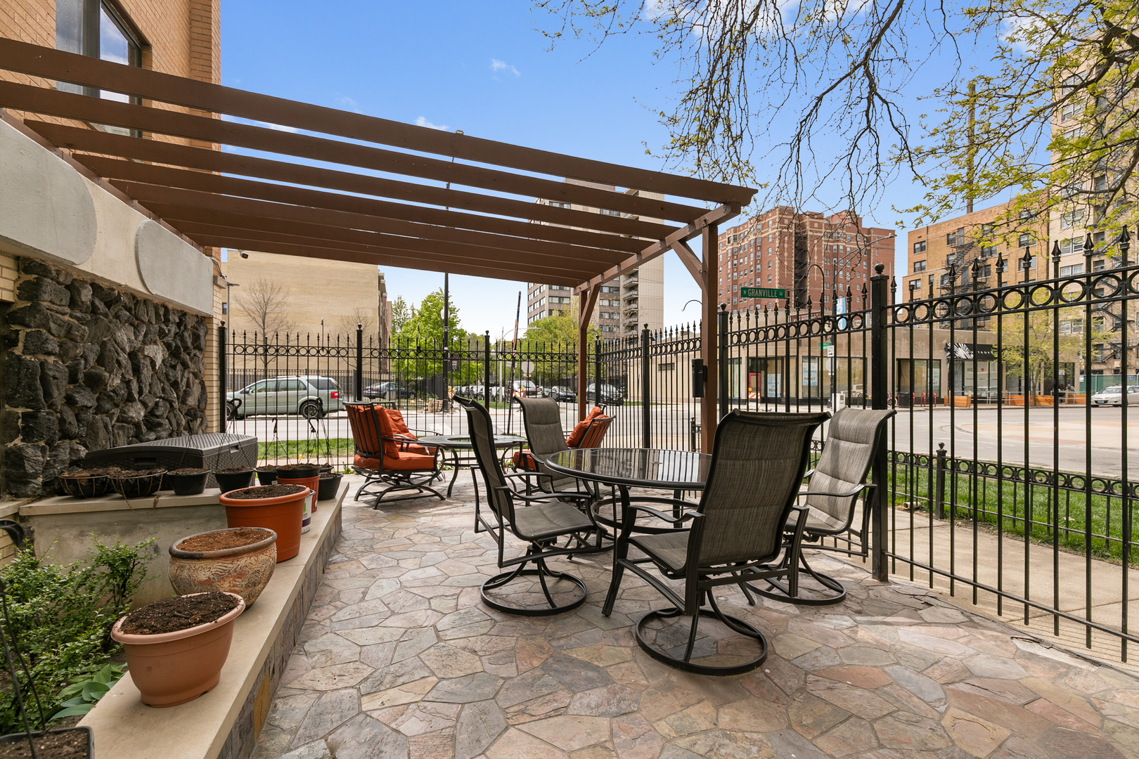 6201 N Kenmore Avenue Unit: 412